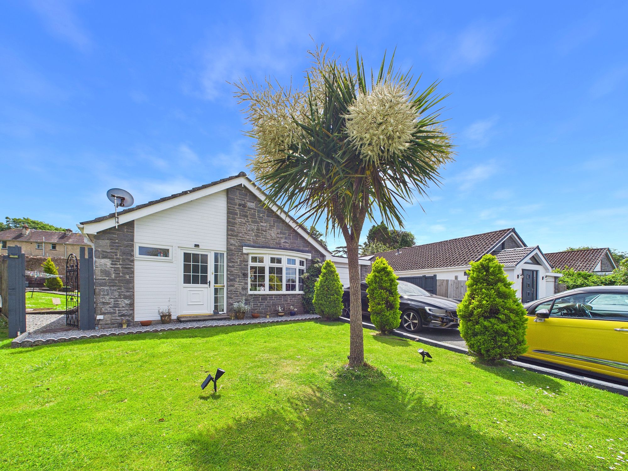 Oakridge Acres, Tenby, SA70