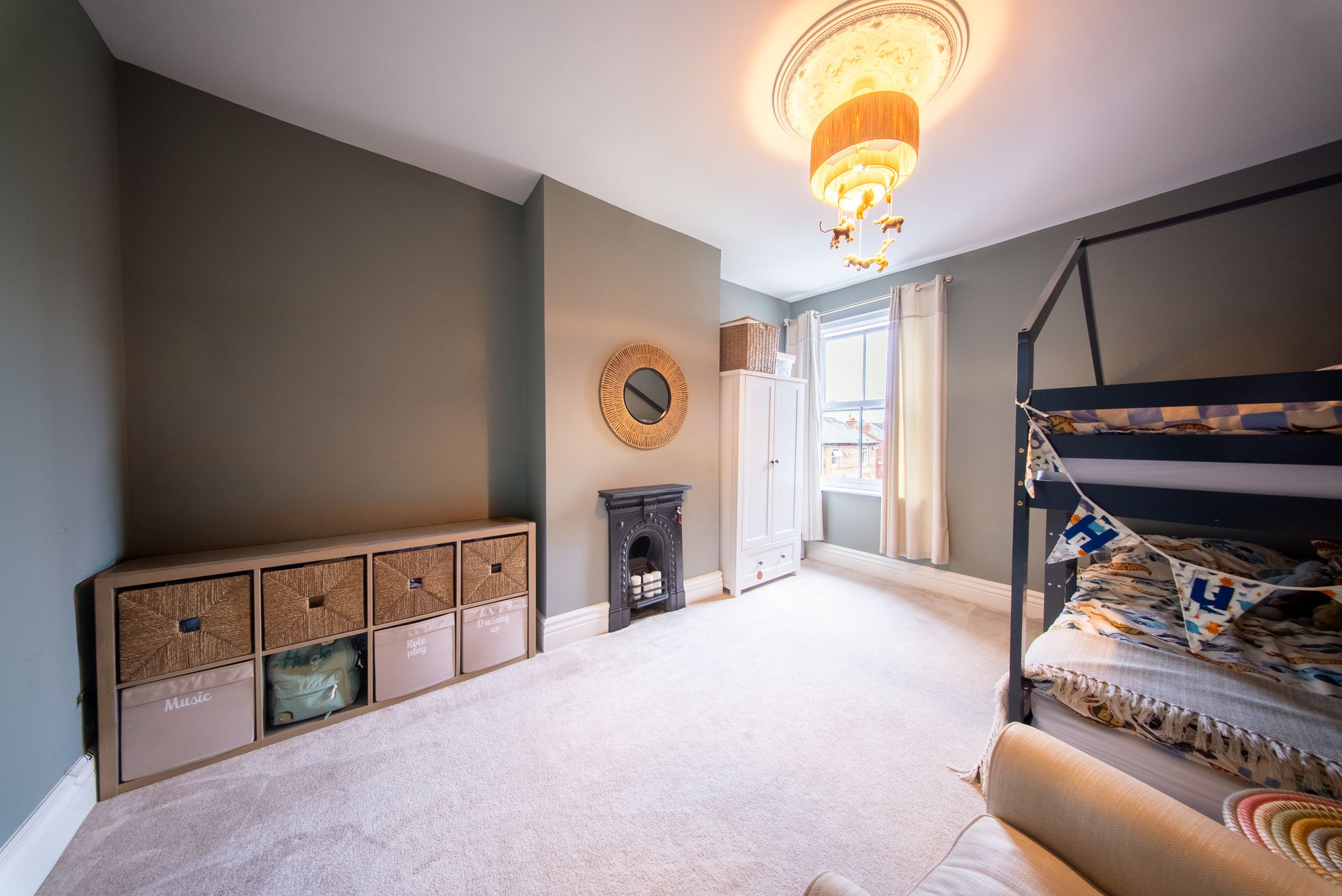 4 bedroom house for sale - Bentley Hurst