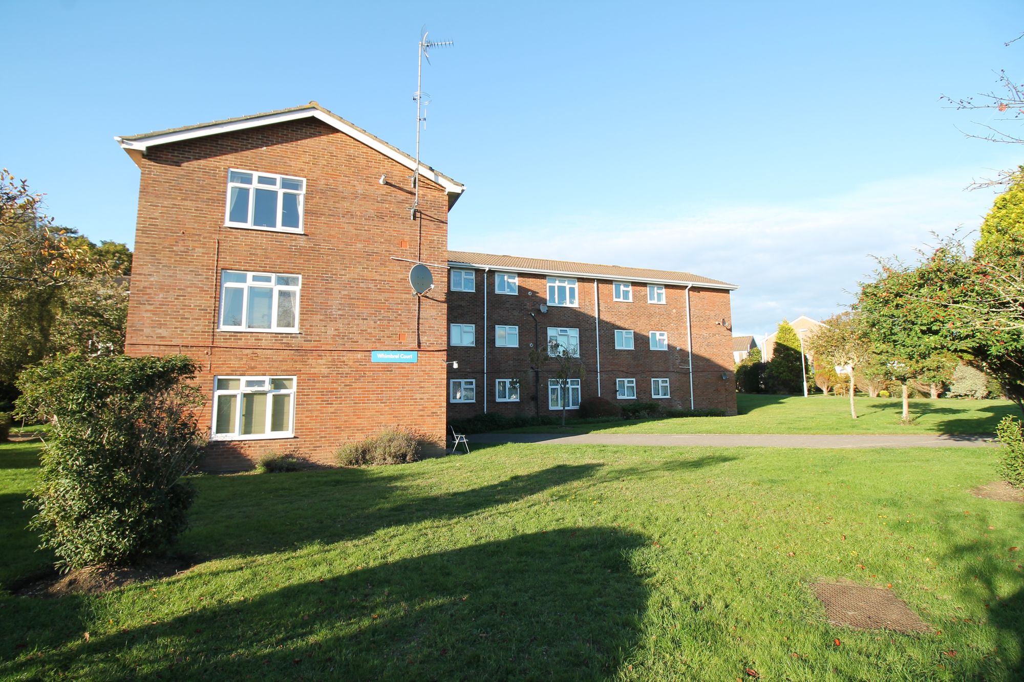 Curlew Road, Whimbrel Court, BH23