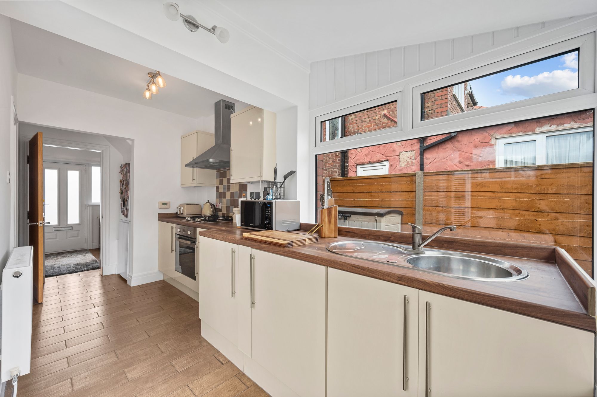 Rose Avenue, Irlam, M44