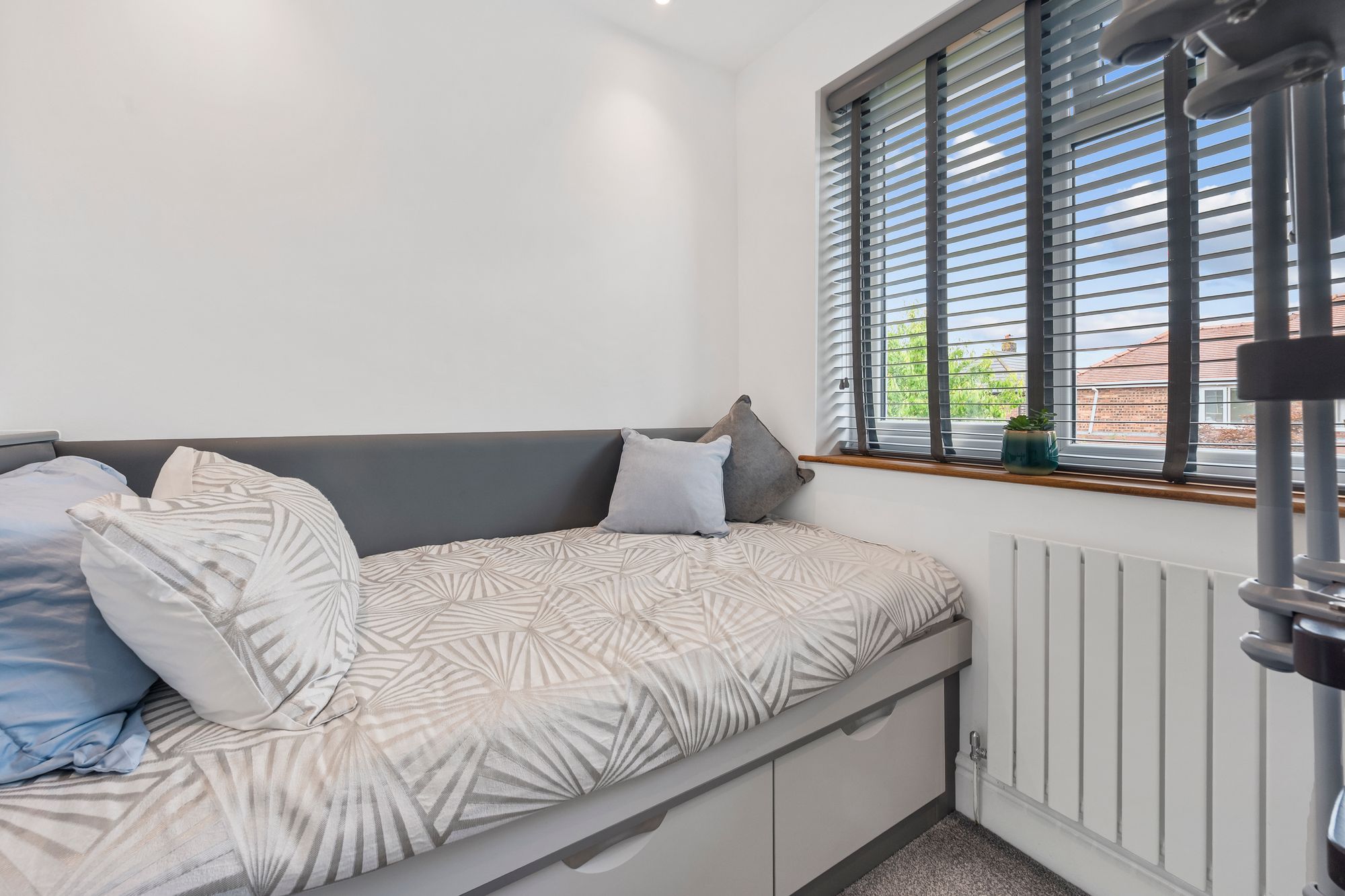 Rose Avenue, Irlam, M44