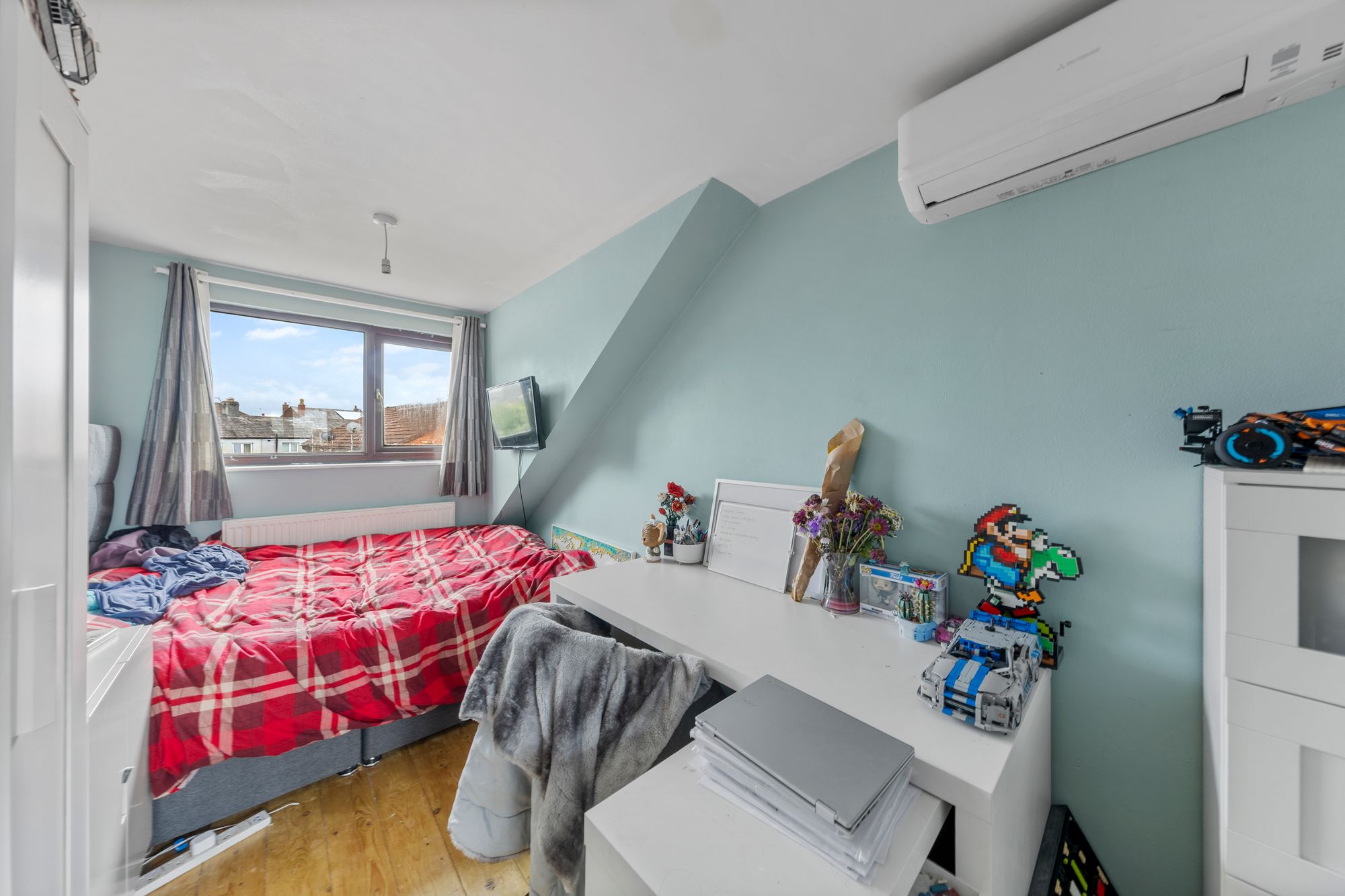 Waltham Avenue, Glazebury, WA3
