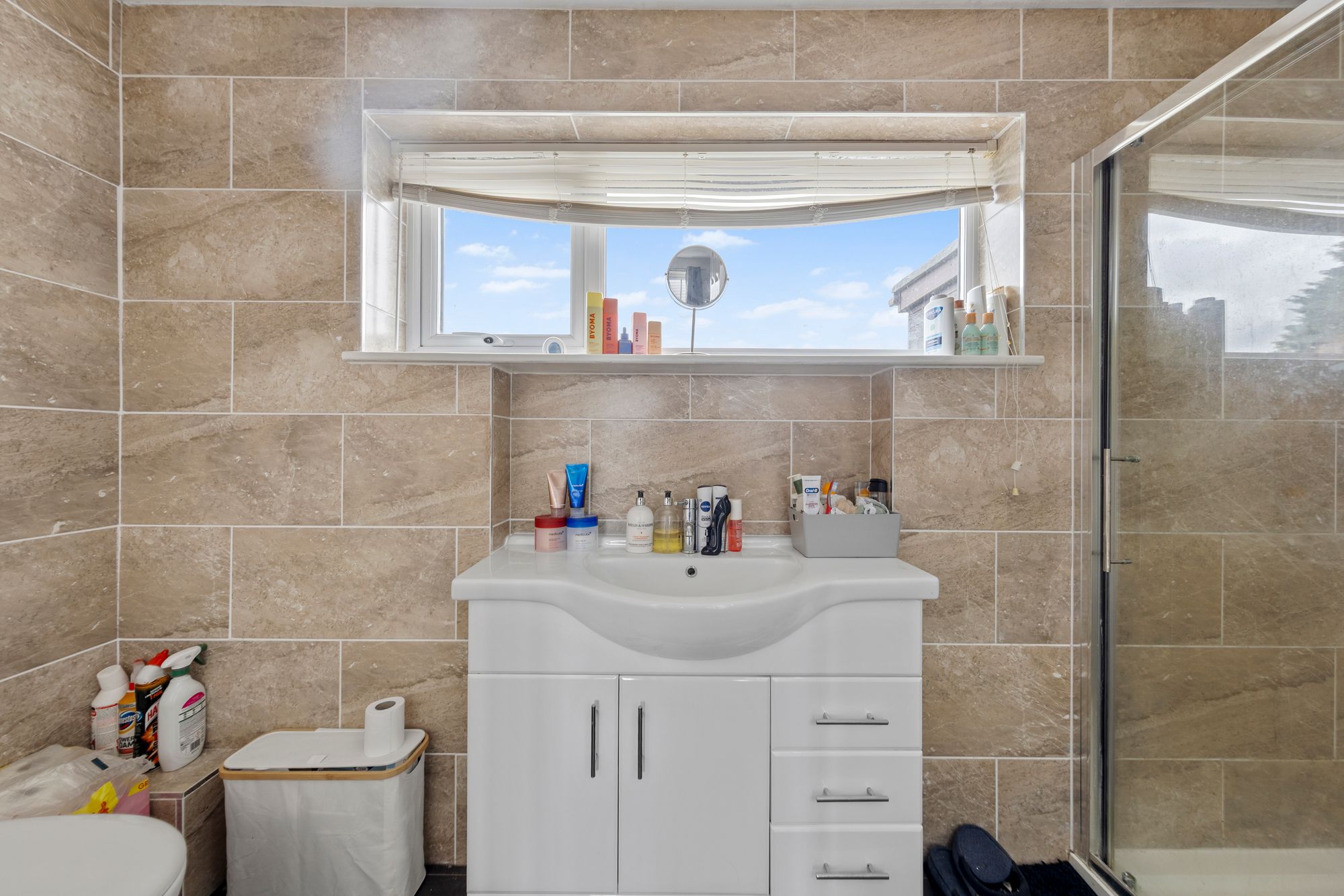 Waltham Avenue, Glazebury, WA3