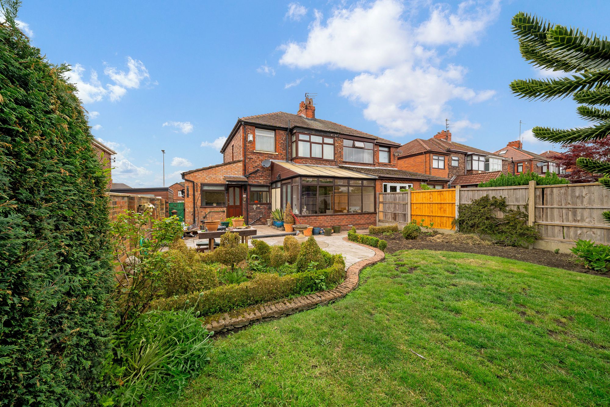 Kingsway, Widnes, WA8