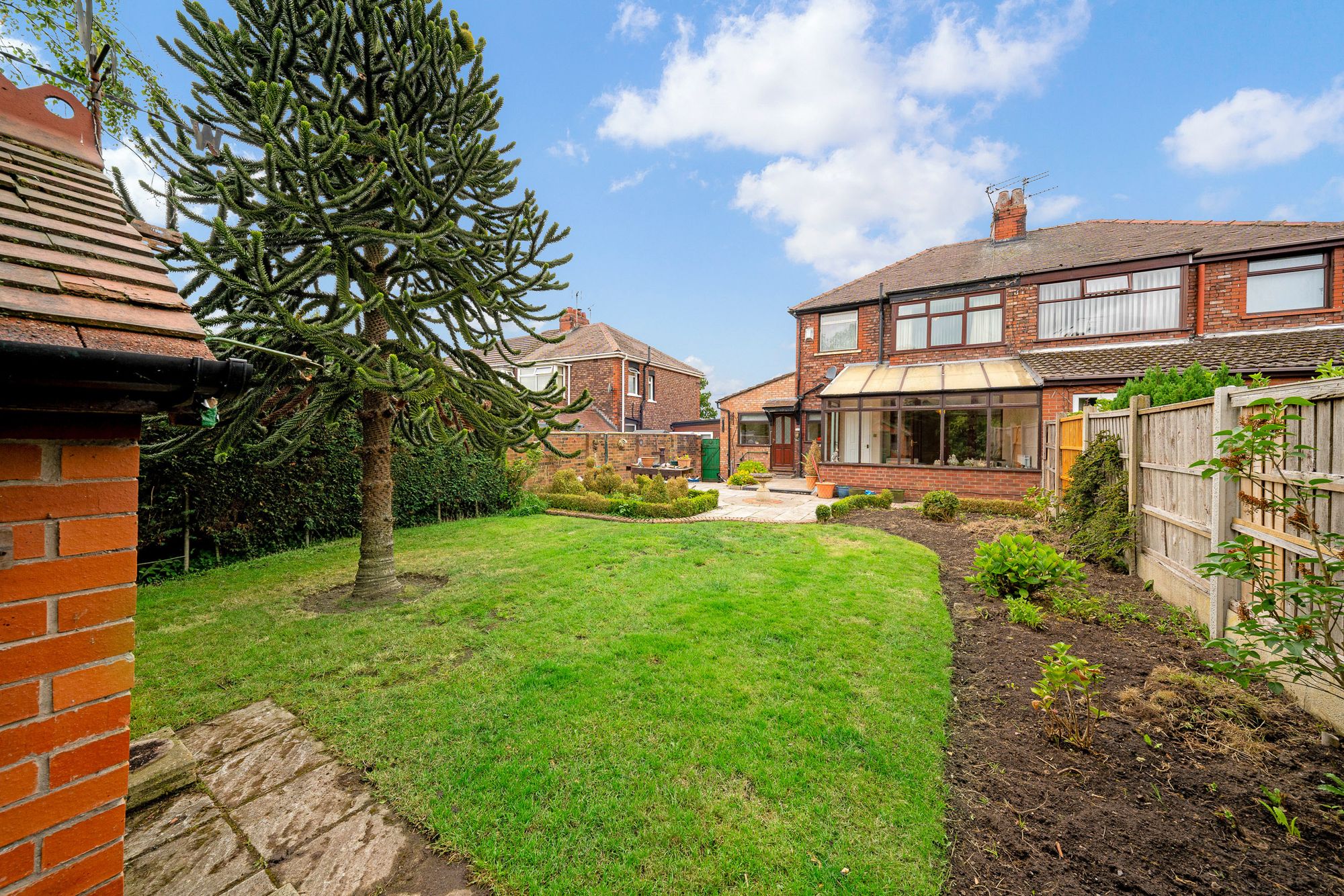 Kingsway, Widnes, WA8