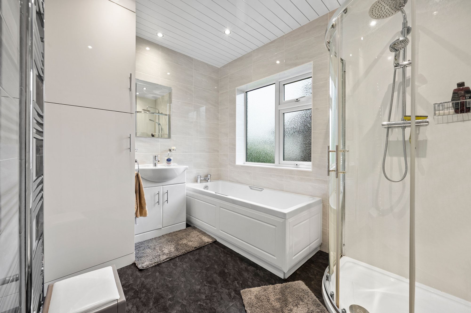 Rustic Villa, Laurel Road St. Helens WA10