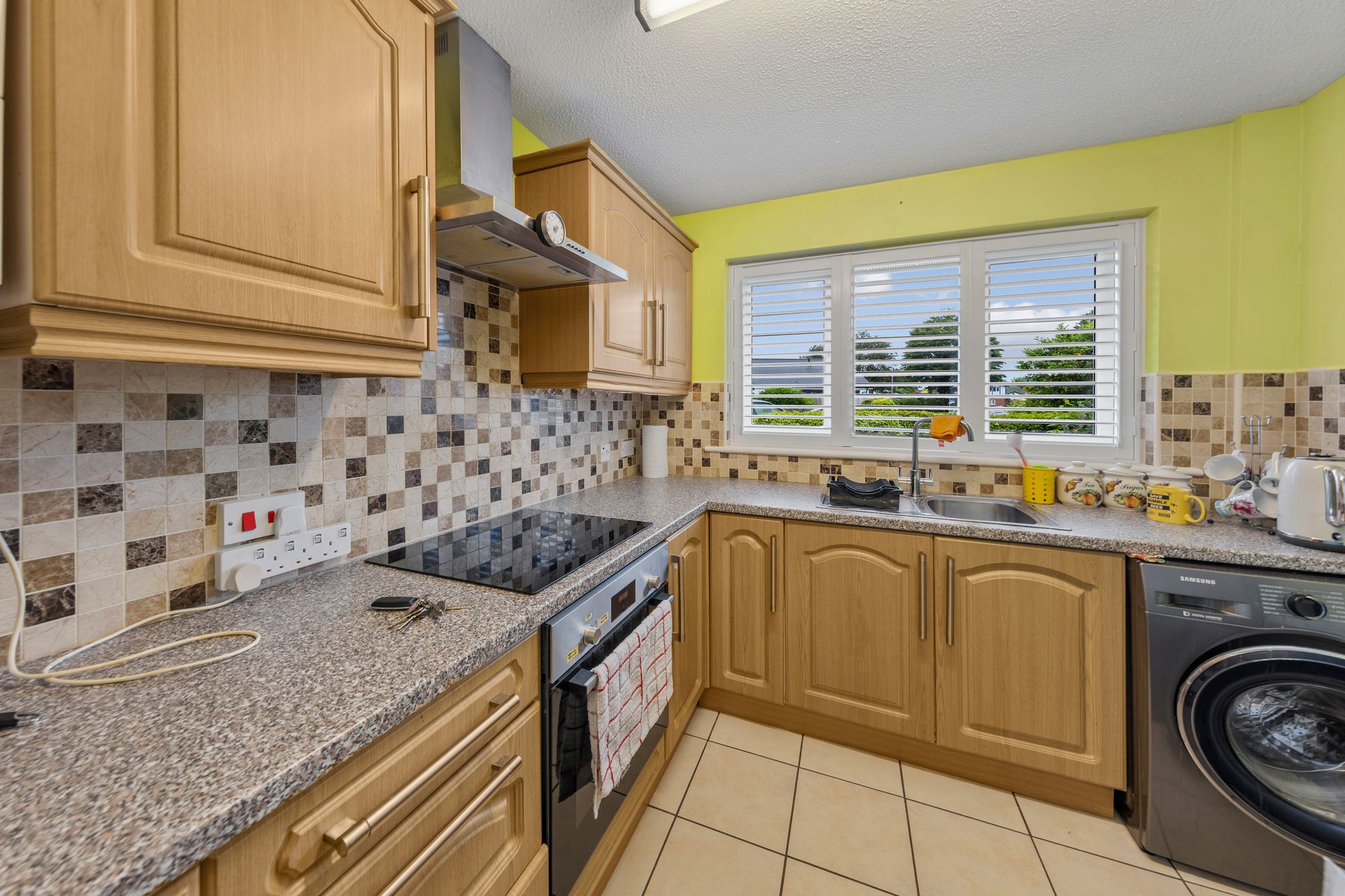 Montrose Close, Fearnhead, WA2