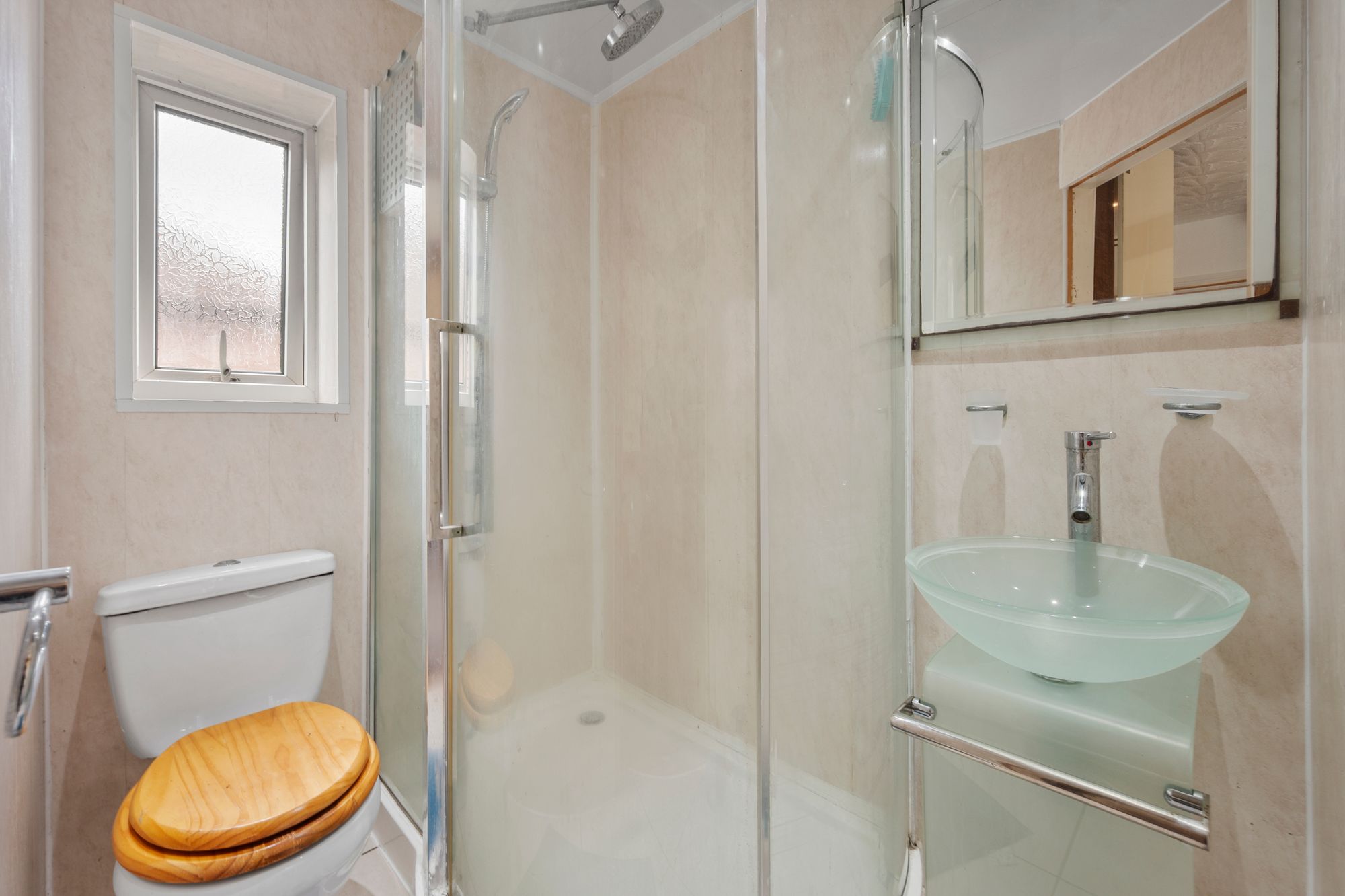 Dragon Lane, Whiston, L35