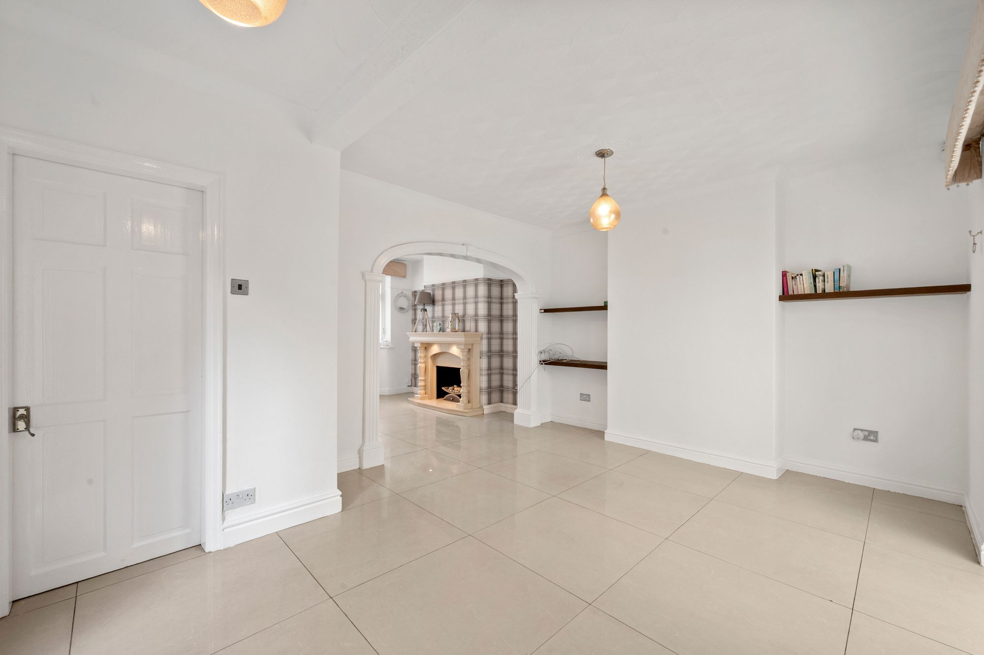 Dragon Lane, Whiston, L35