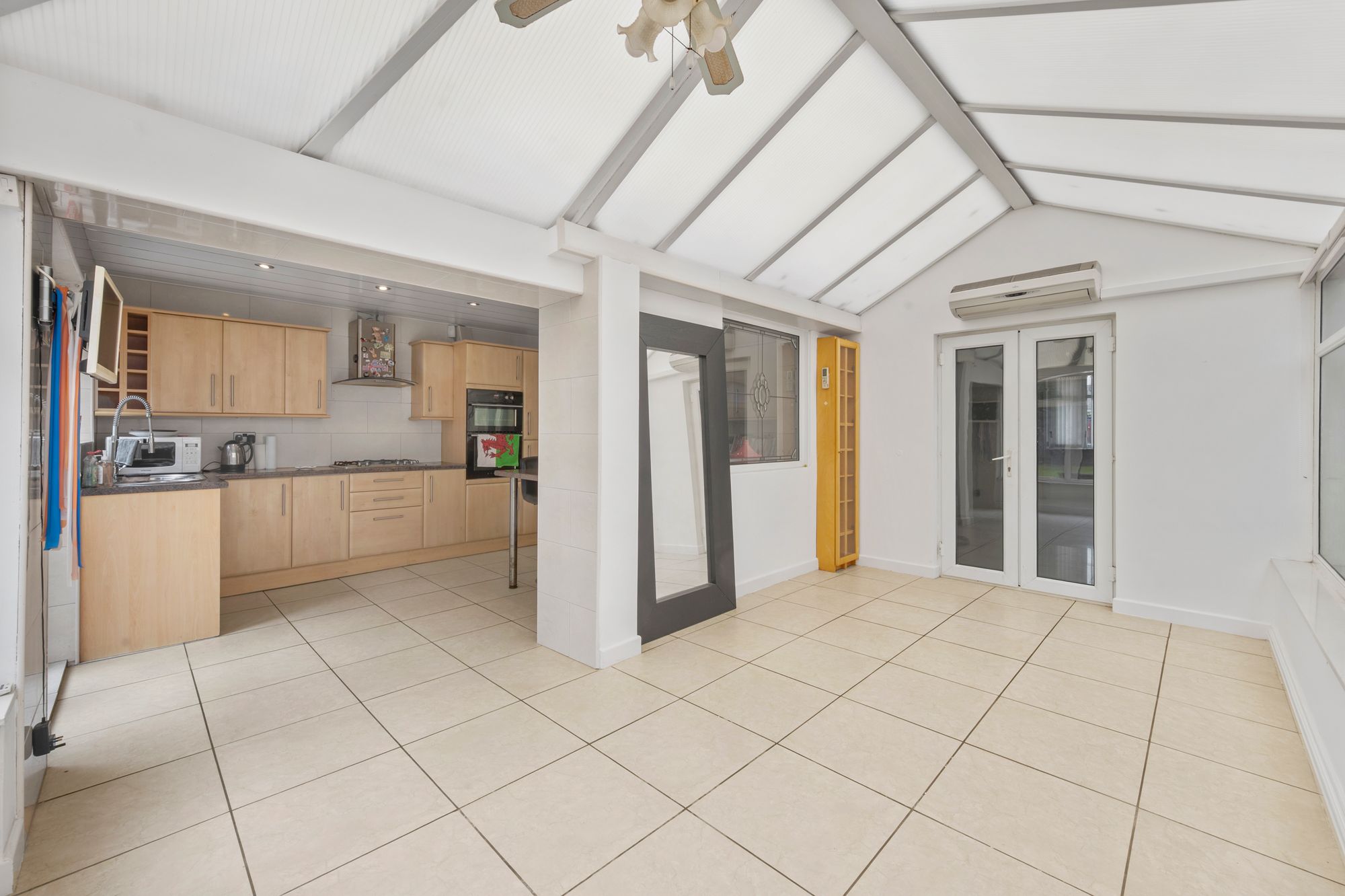 Dragon Lane, Whiston, L35