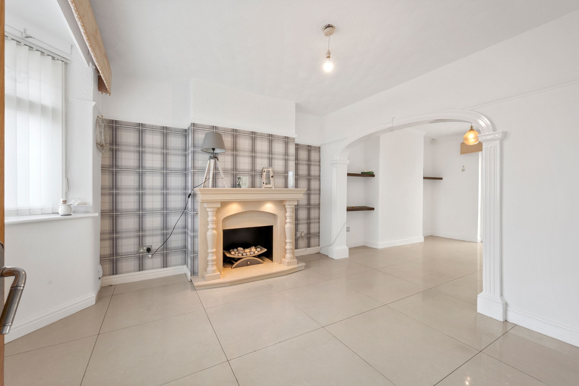 Dragon Lane, Whiston, L35
