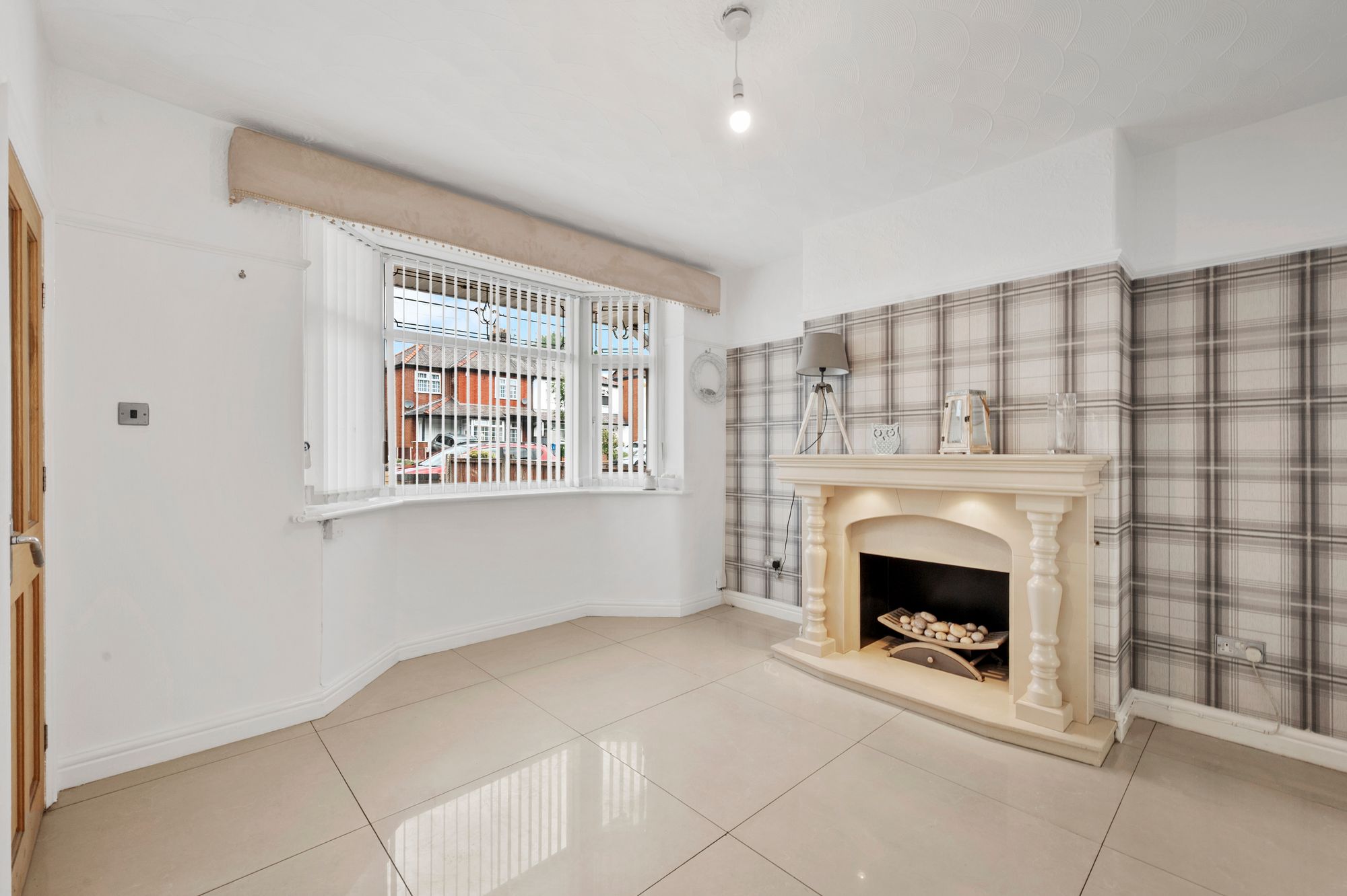 Dragon Lane, Whiston, L35