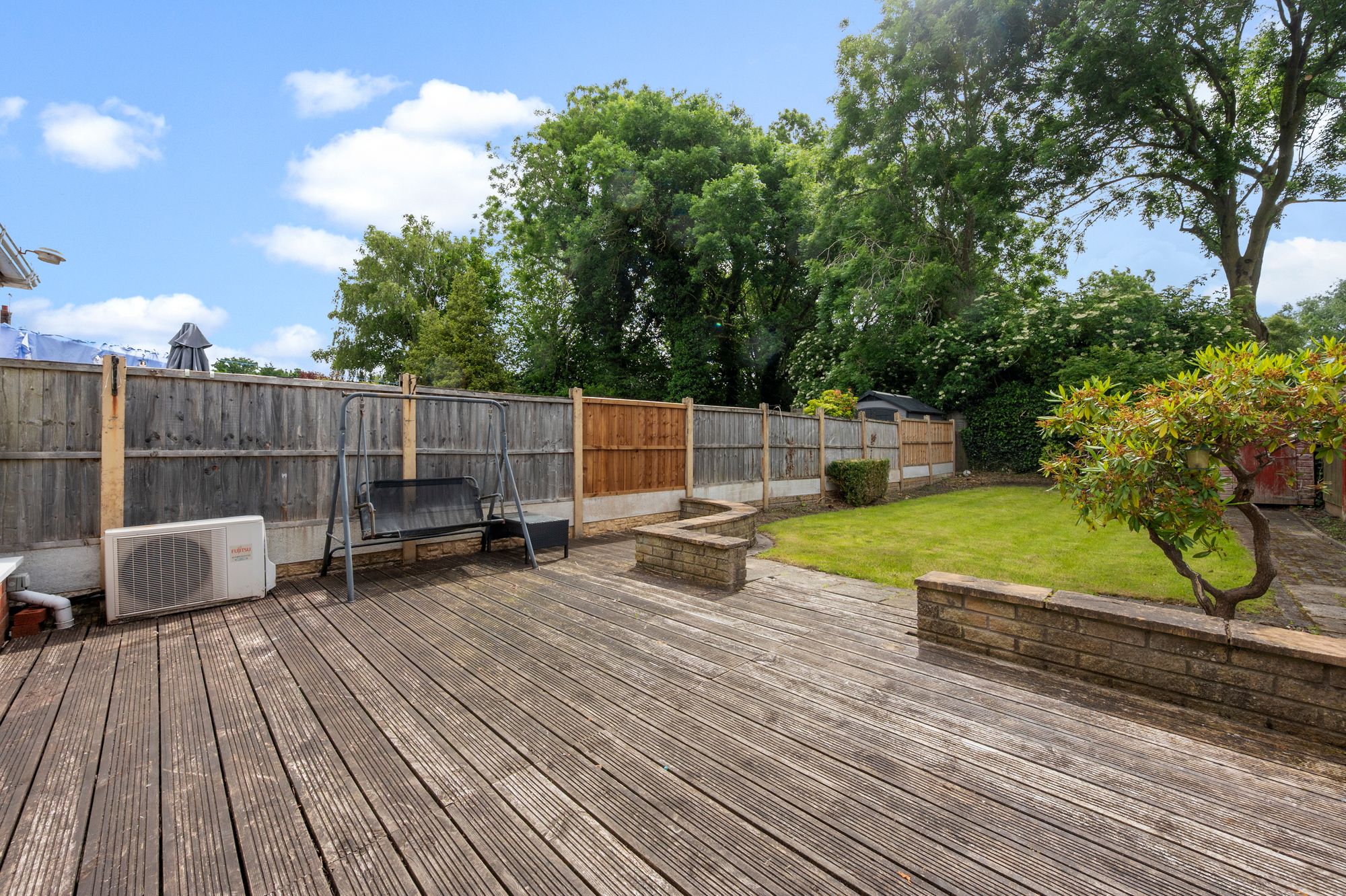 Dragon Lane, Whiston, L35