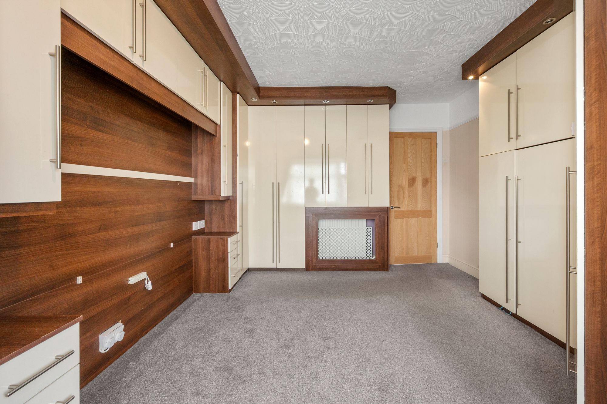 Dragon Lane, Whiston, L35