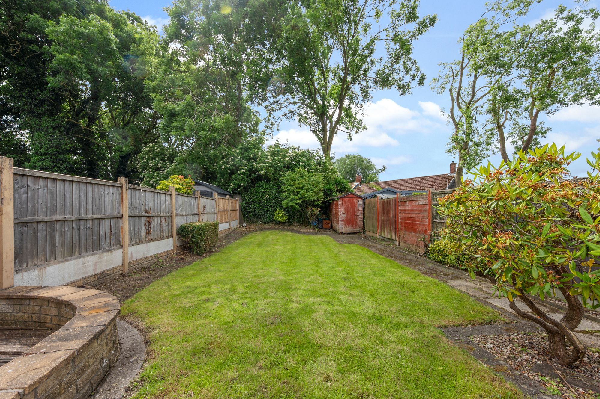 Dragon Lane, Whiston, L35