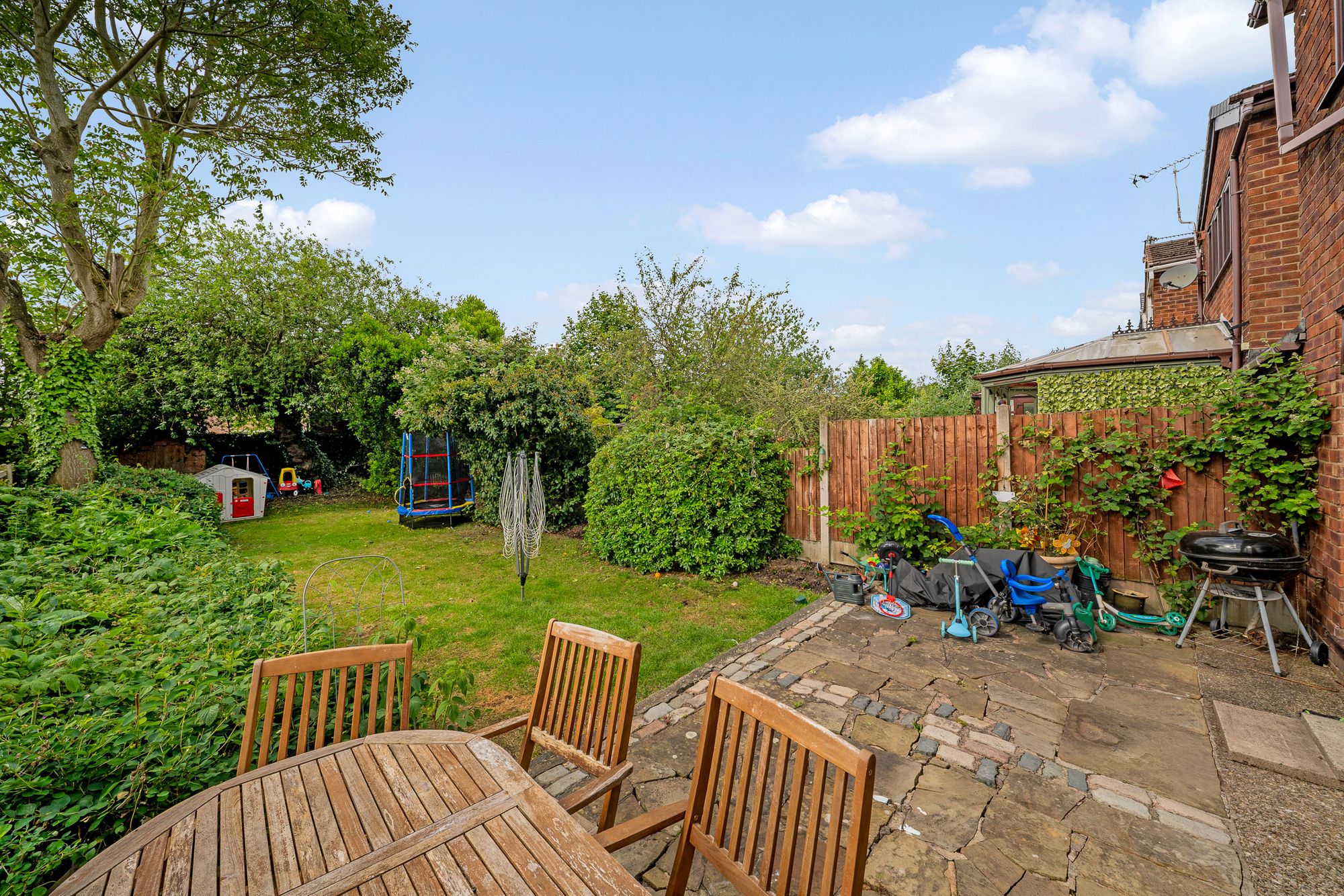 Belmont Road, Widnes, WA8