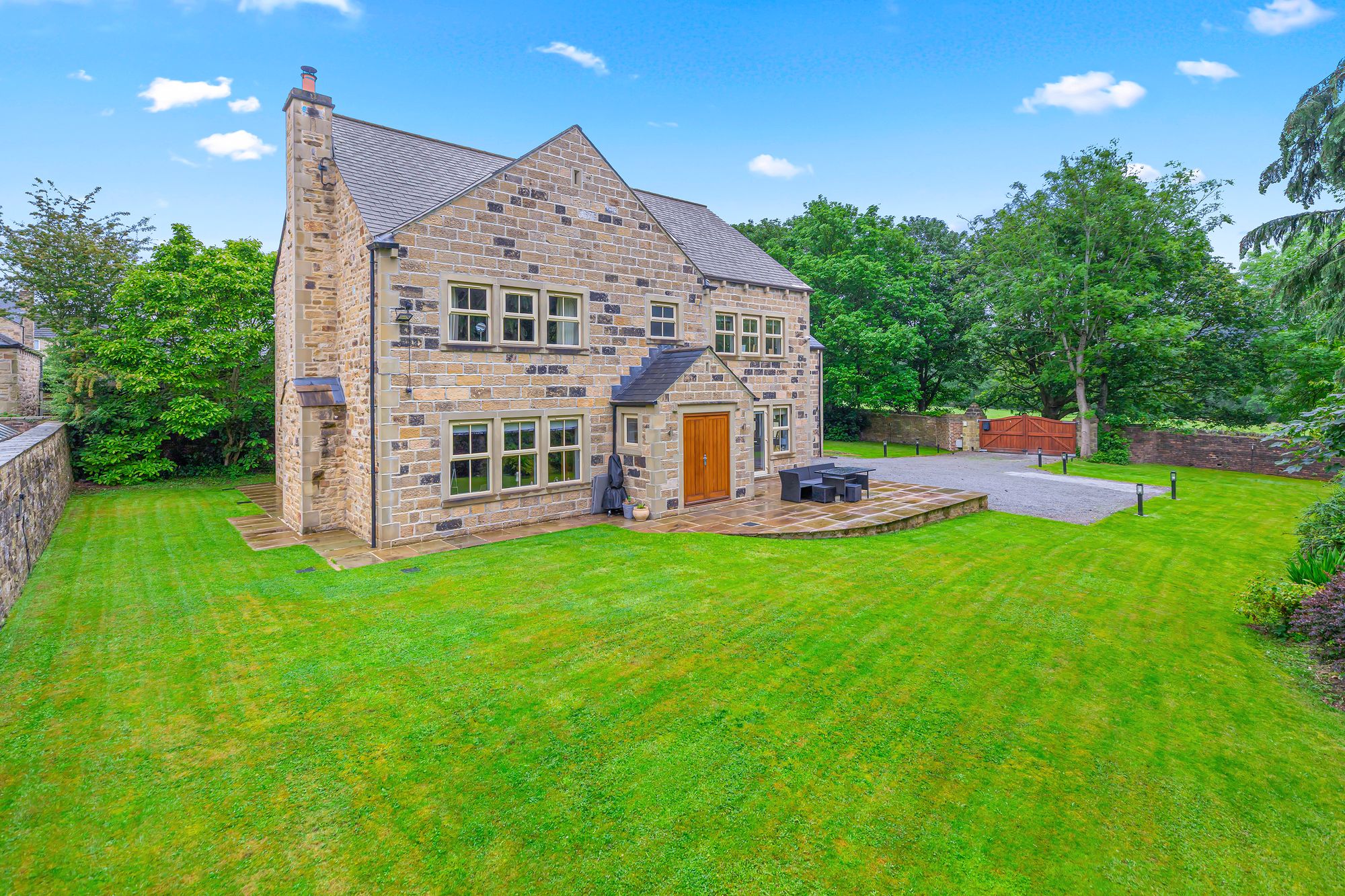 Sheriff Lane, Bingley, BD16