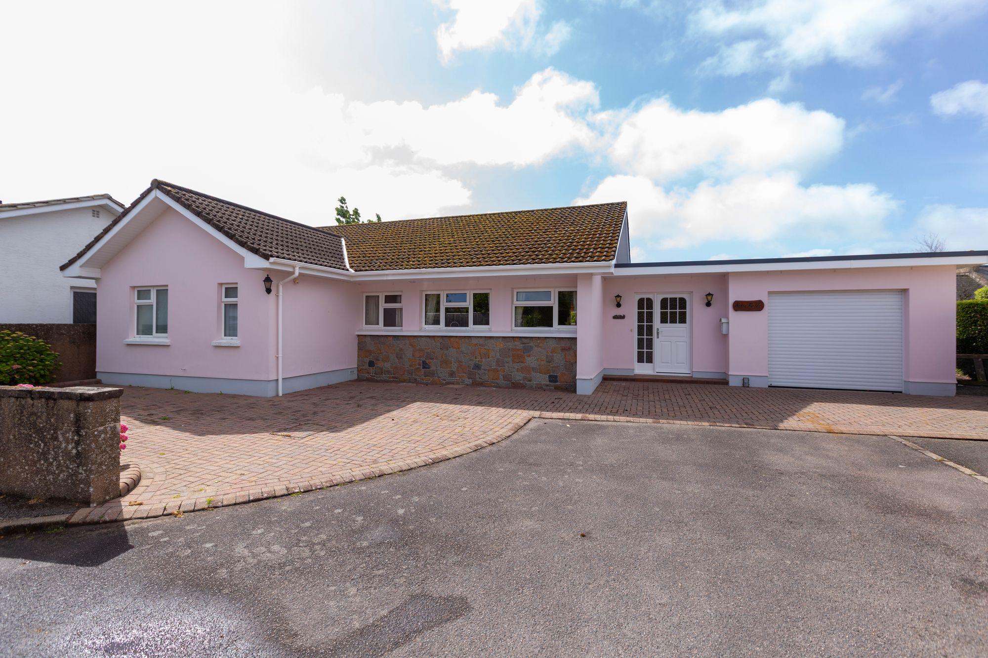 3 bed Detached House For Sale in St. Lawrence, Jersey