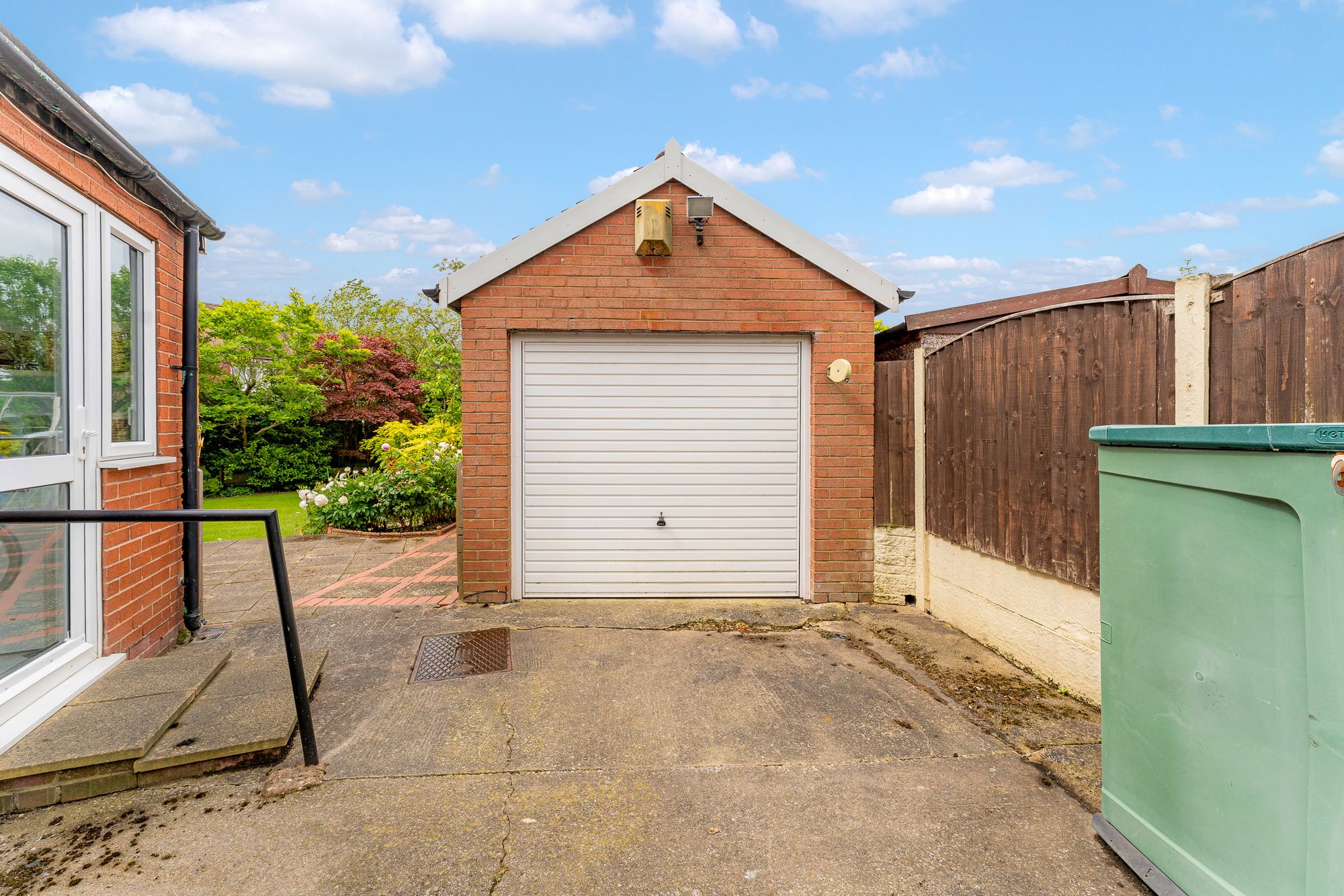 Addison Square, Widnes, WA8