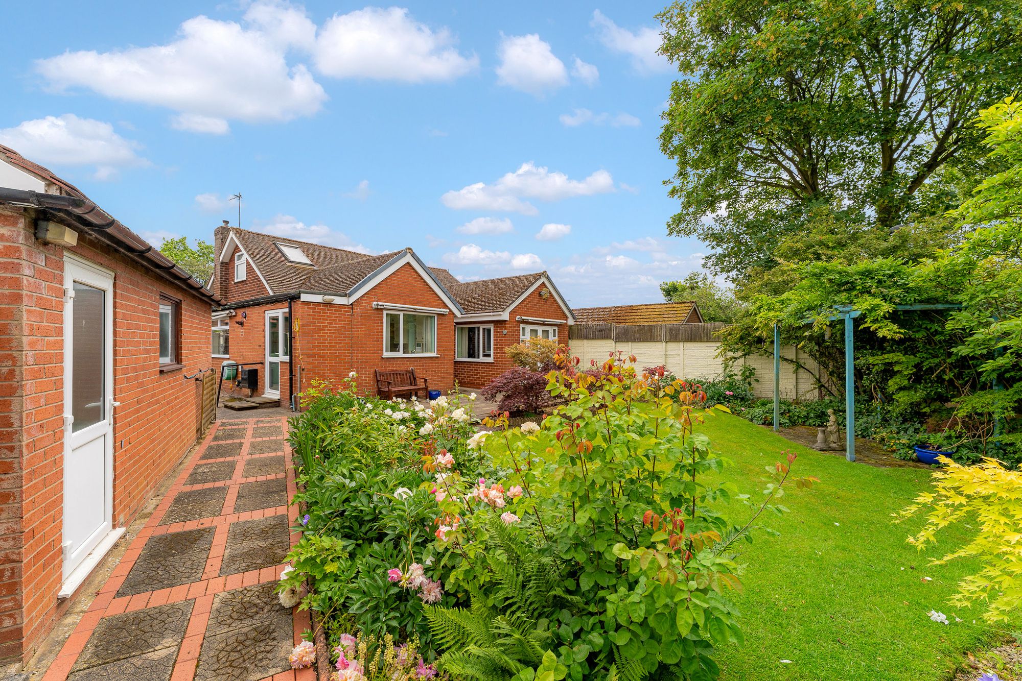 Addison Square, Widnes, WA8