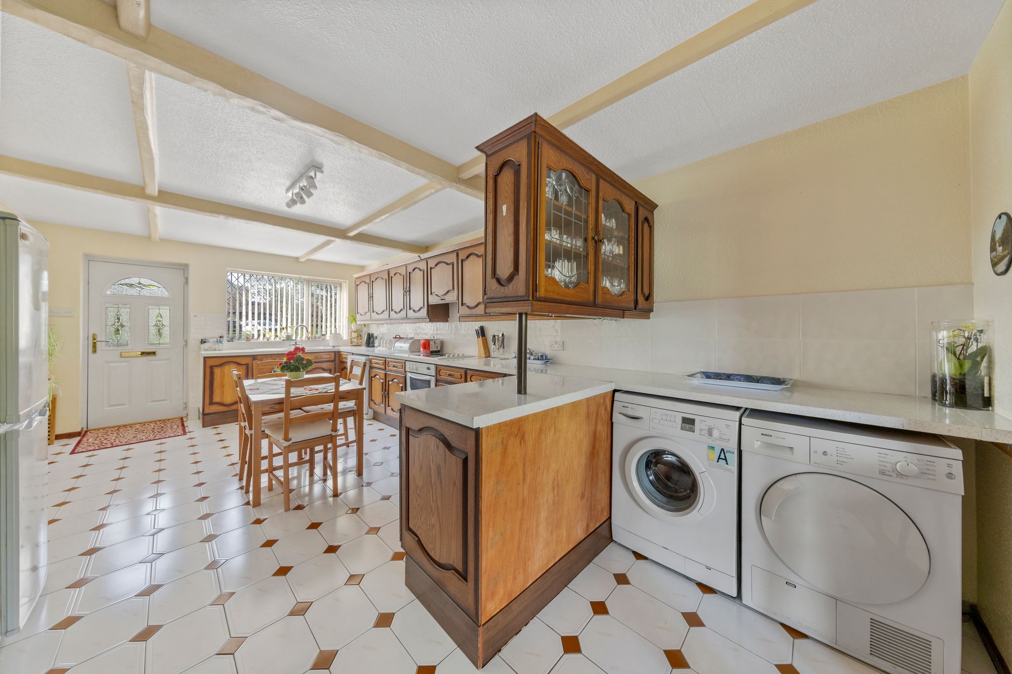 Jackson Avenue, Culcheth, WA3