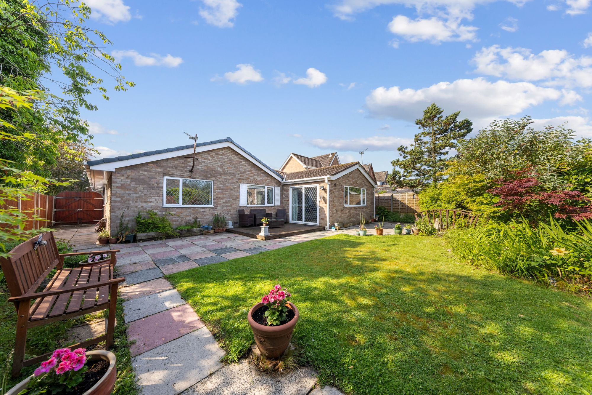 Jackson Avenue, Culcheth, WA3