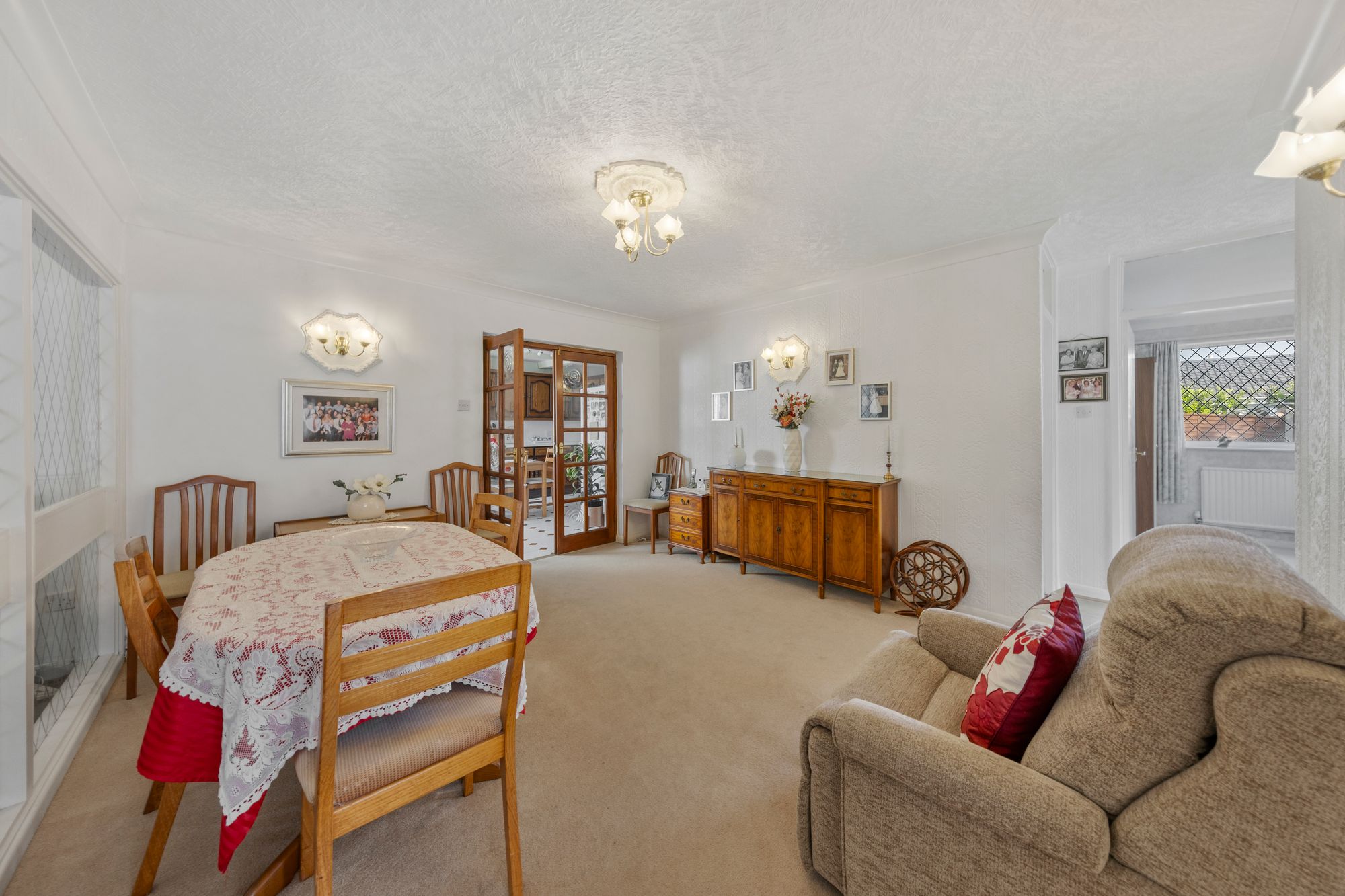 Jackson Avenue, Culcheth, WA3