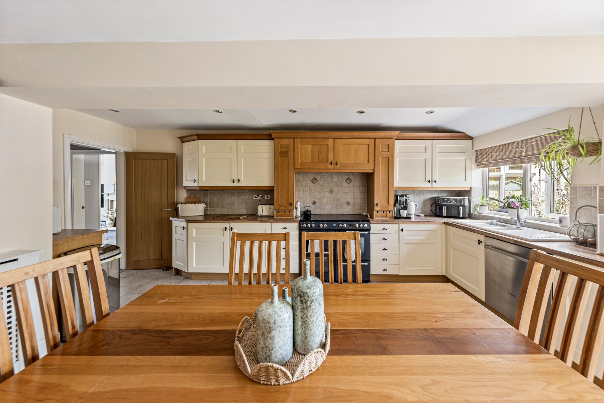 Whitfield Avenue, Paddington, WA1