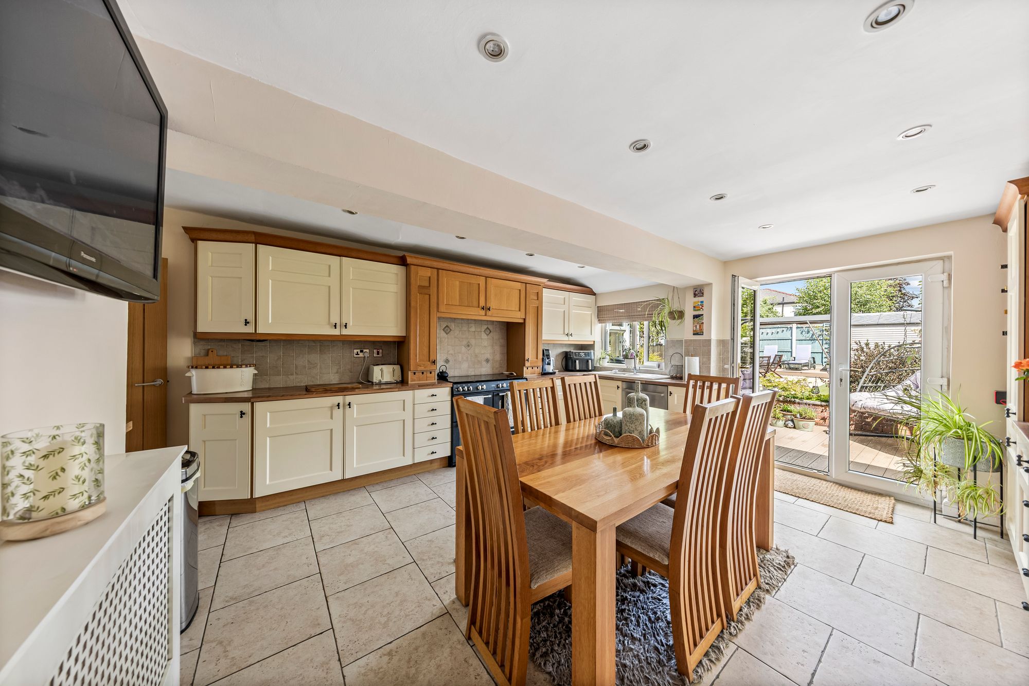 Whitfield Avenue, Paddington, WA1