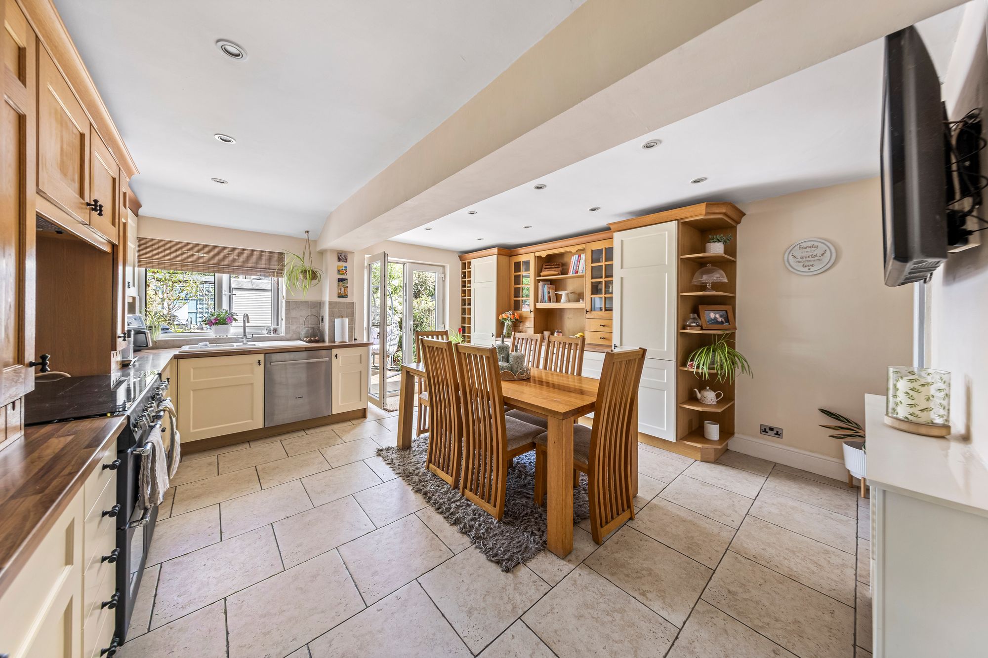 Whitfield Avenue, Paddington, WA1
