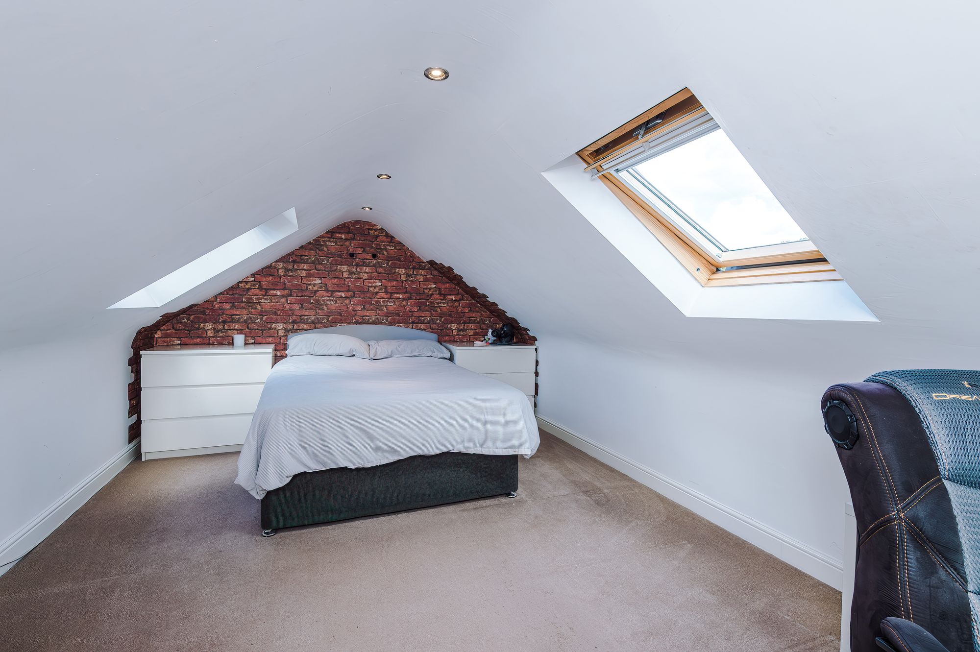 Highfield Avenue, Appleton, WA4