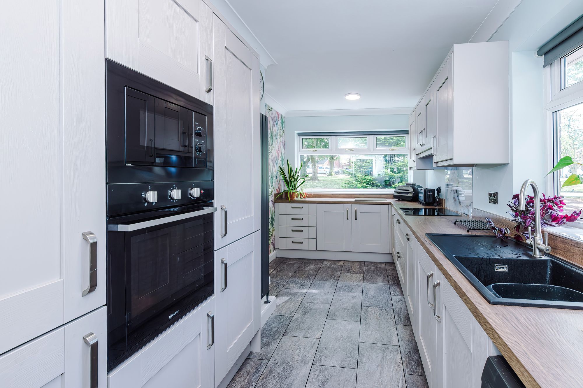 Highfield Avenue, Appleton, WA4