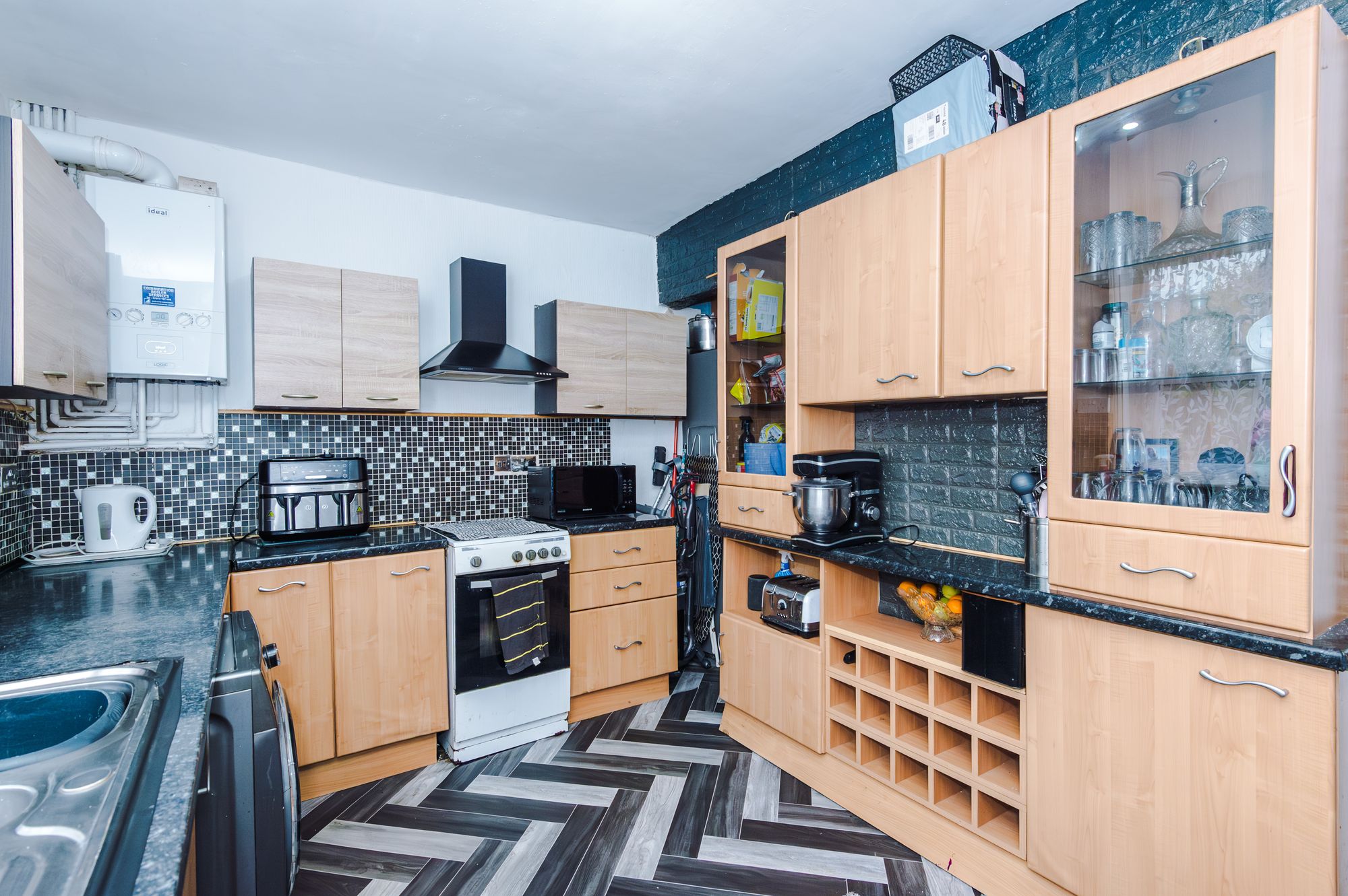 Leigh Road, Leigh, WN7
