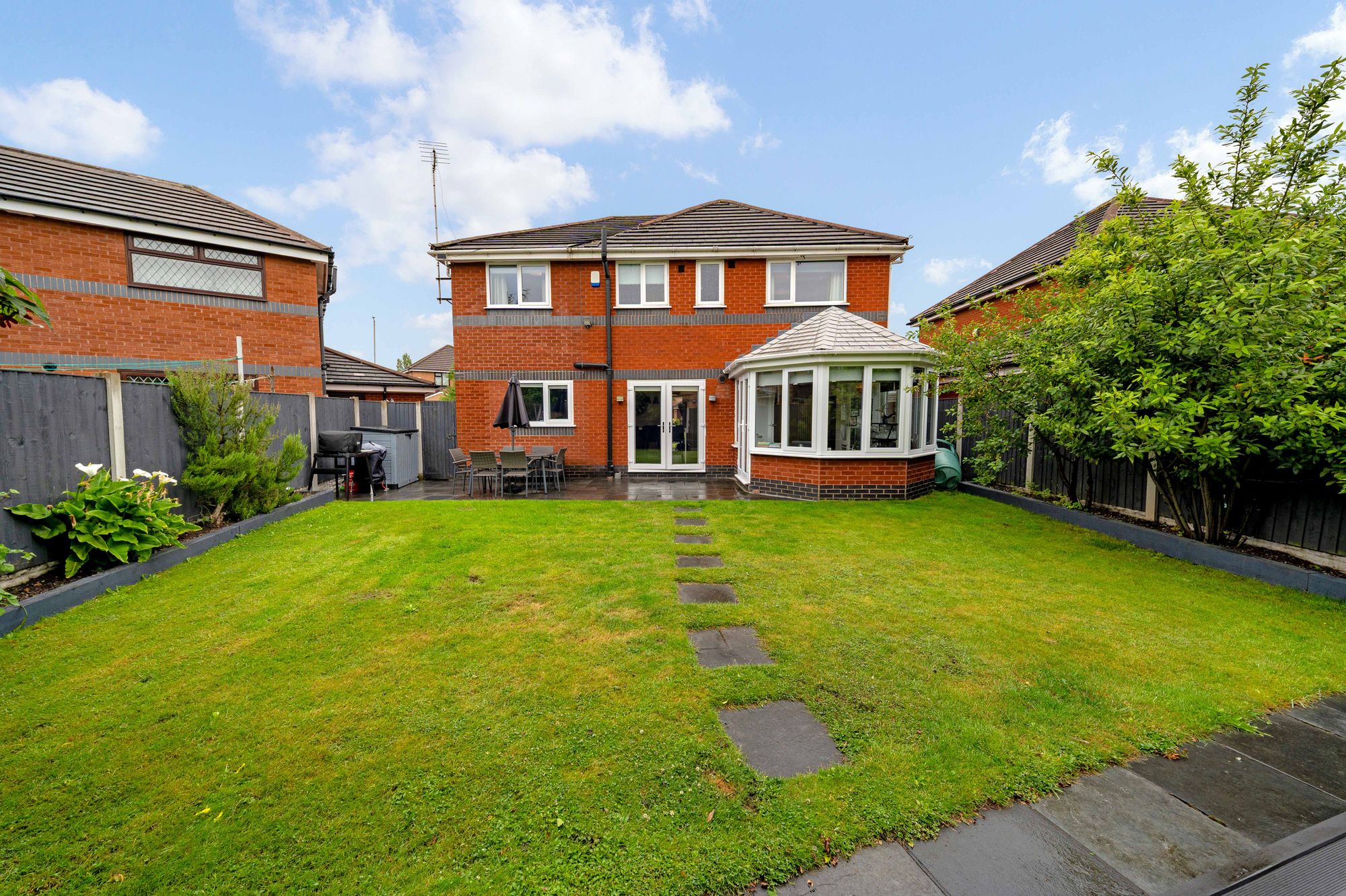 Burns Close, Liverpool, L16