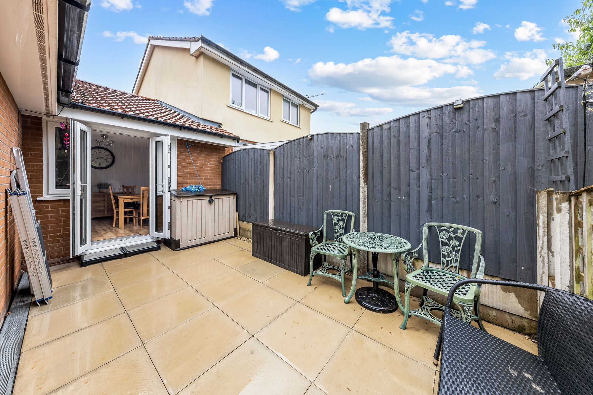 Montrose Close, Fearnhead, WA2