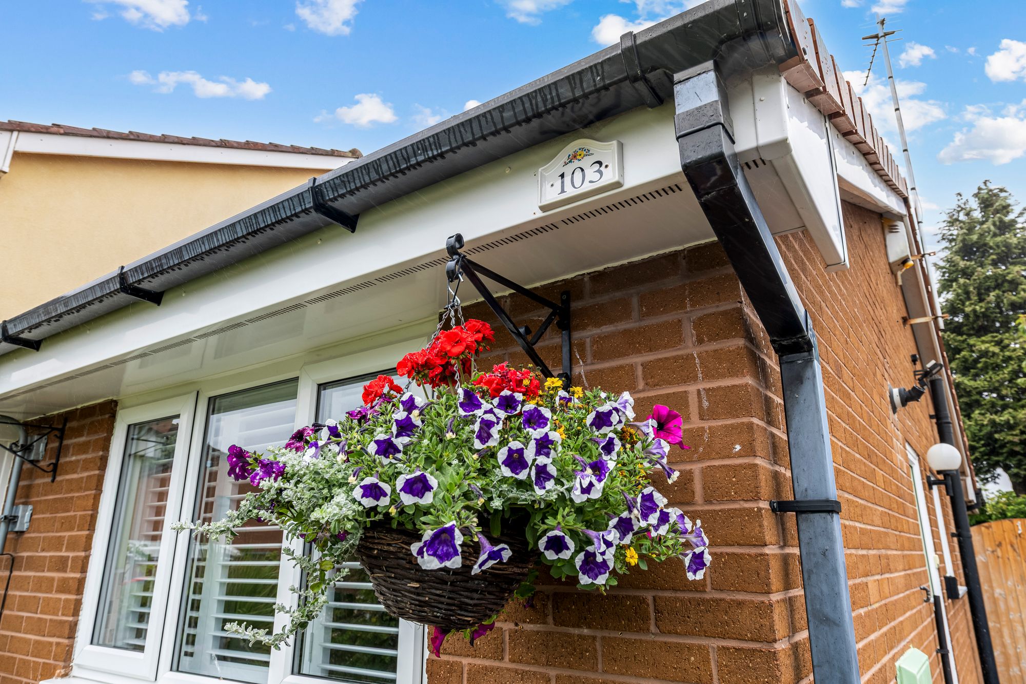 Montrose Close, Fearnhead, WA2