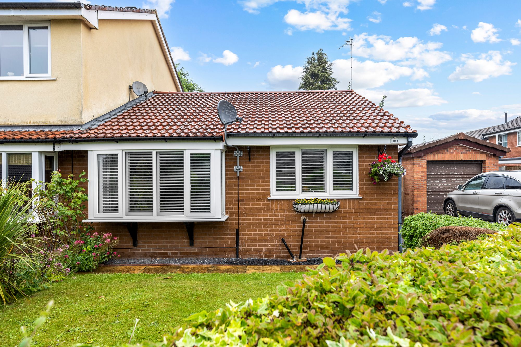 Montrose Close, Fearnhead, WA2