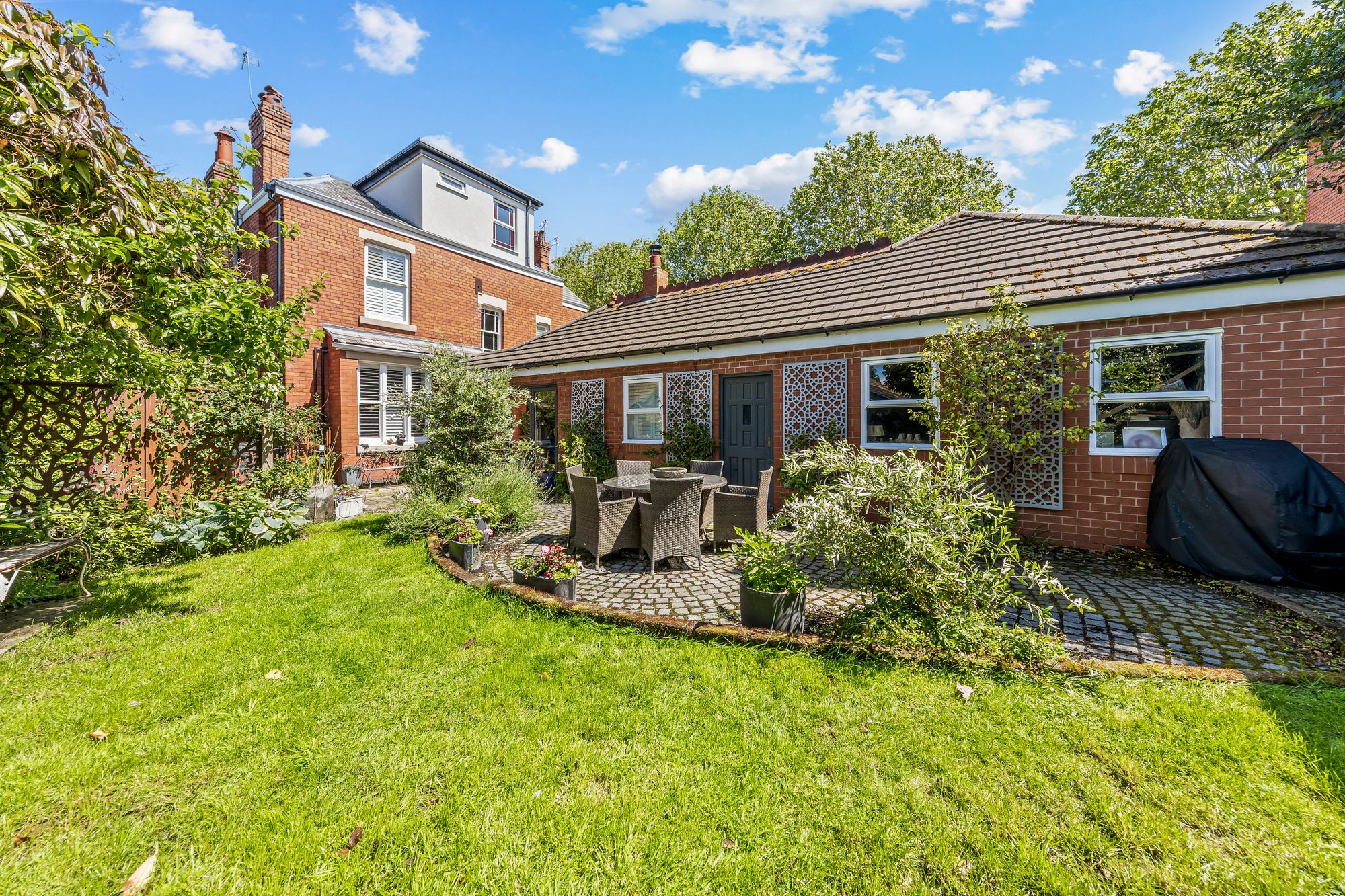 Ivy Lea, Walton Road, WA4