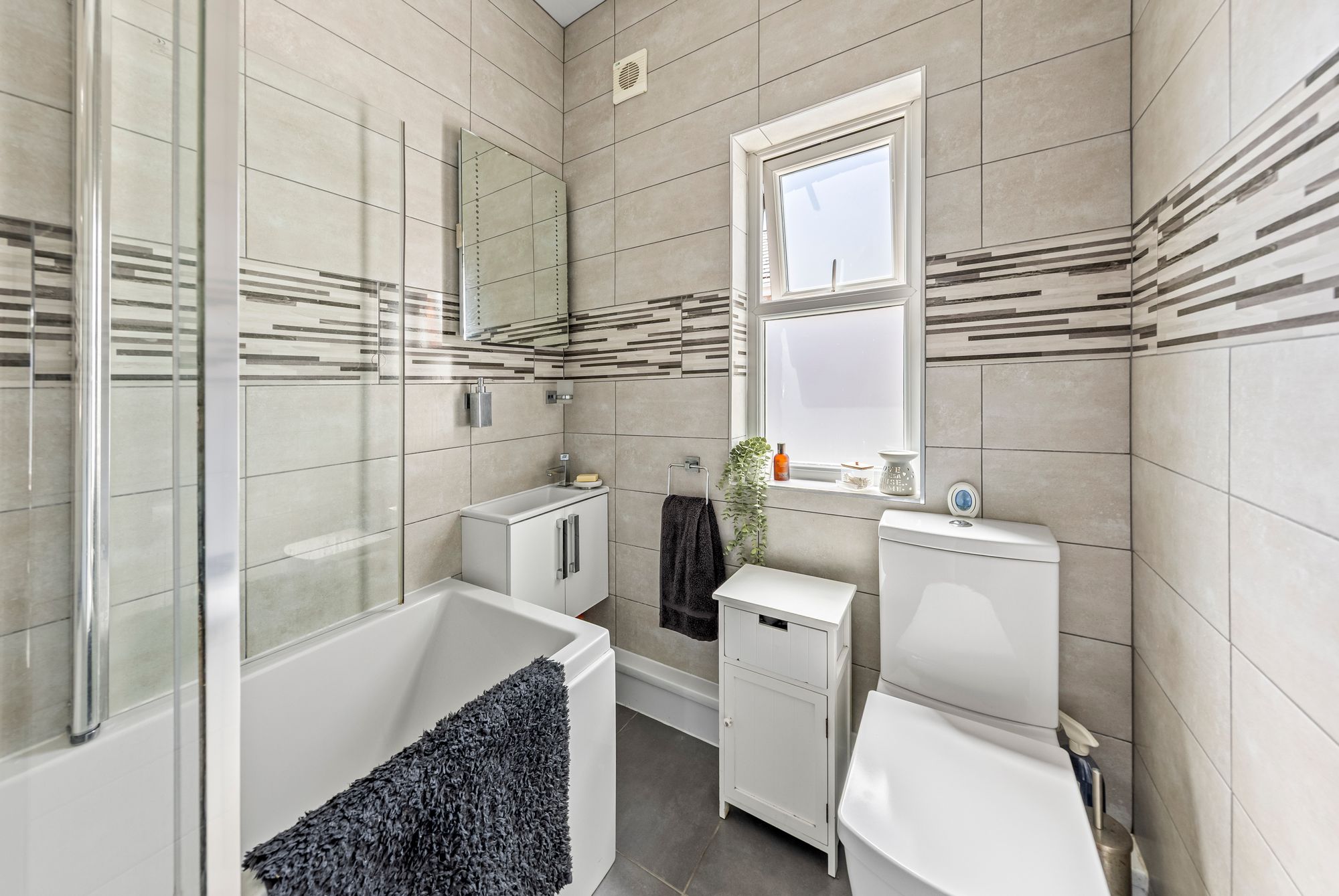 Ellesmere Road, Stockton Heath, WA4