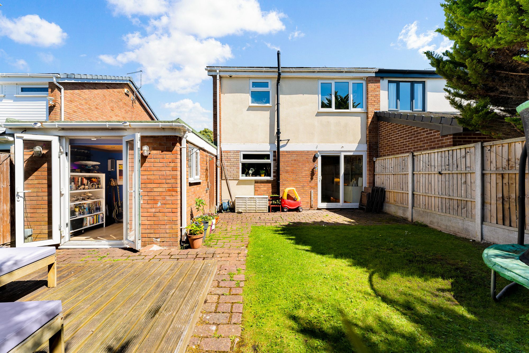 Ganton Close, Widnes, WA8