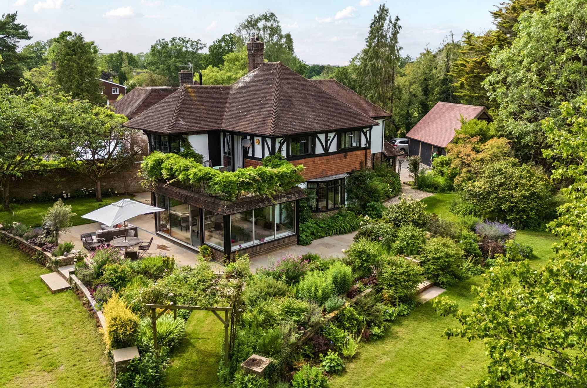 Ballsdown, Chiddingfold, GU8 images