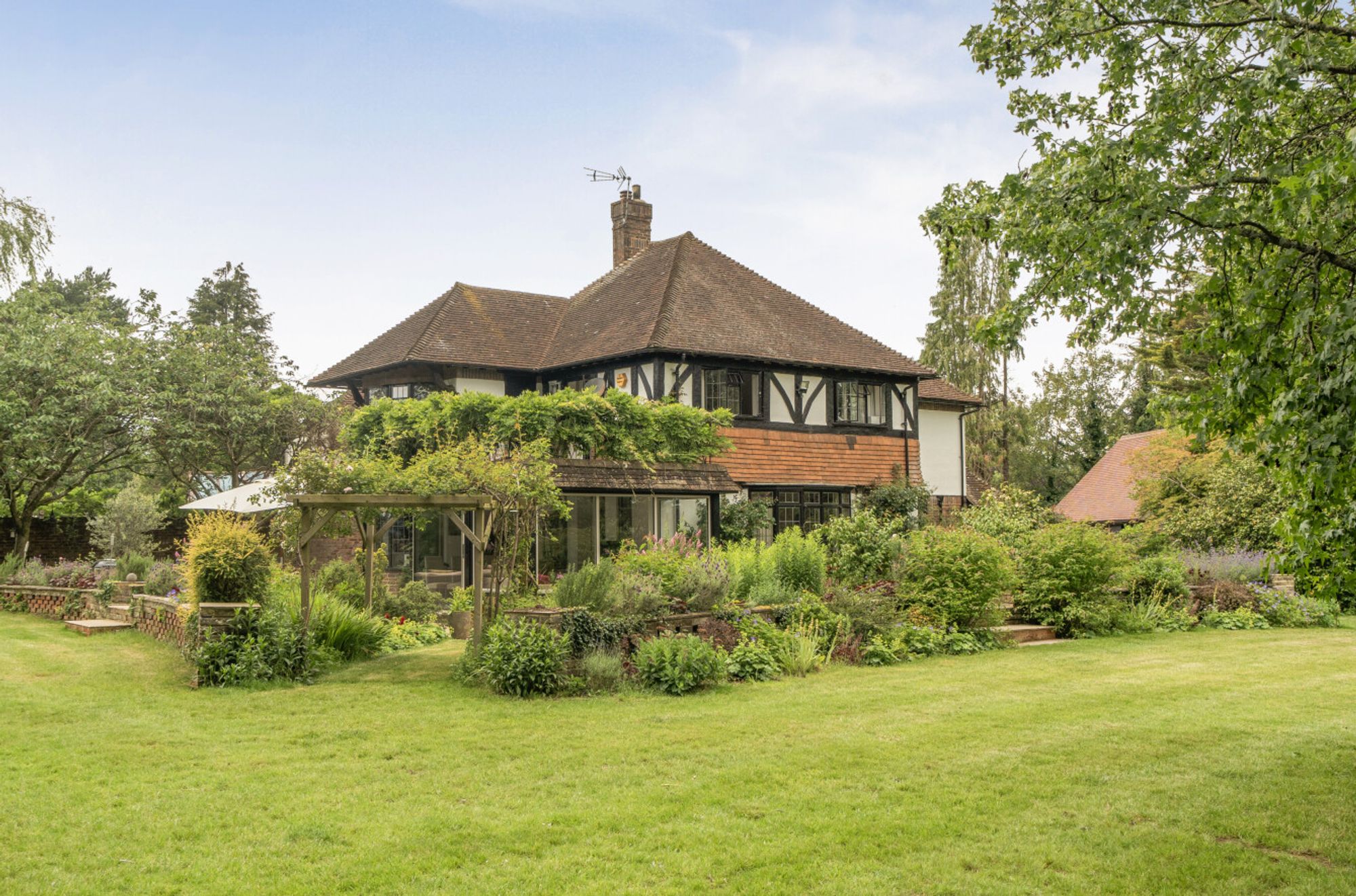 Ballsdown, Chiddingfold, GU8 images