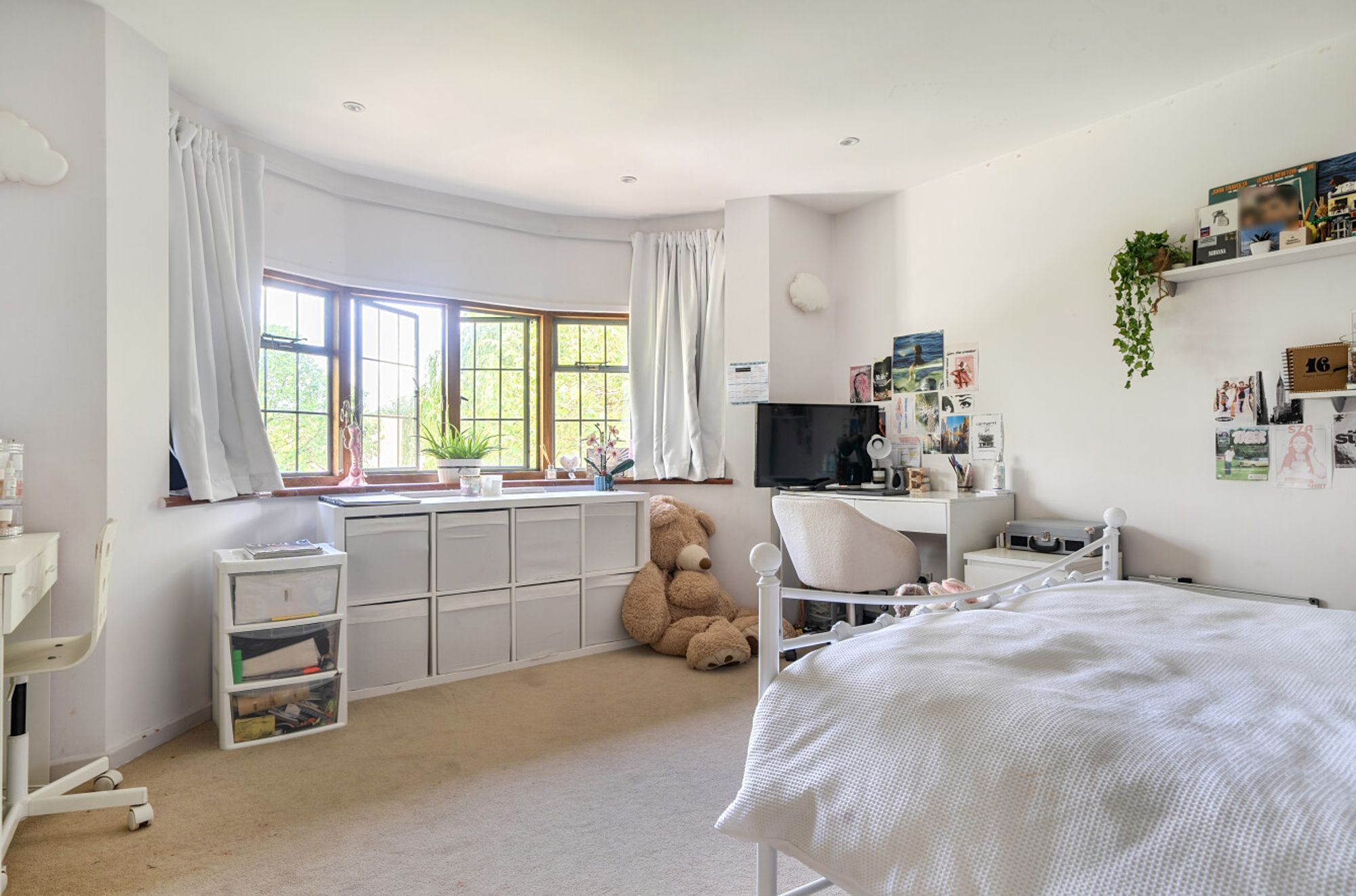 Ballsdown, Chiddingfold, GU8 images