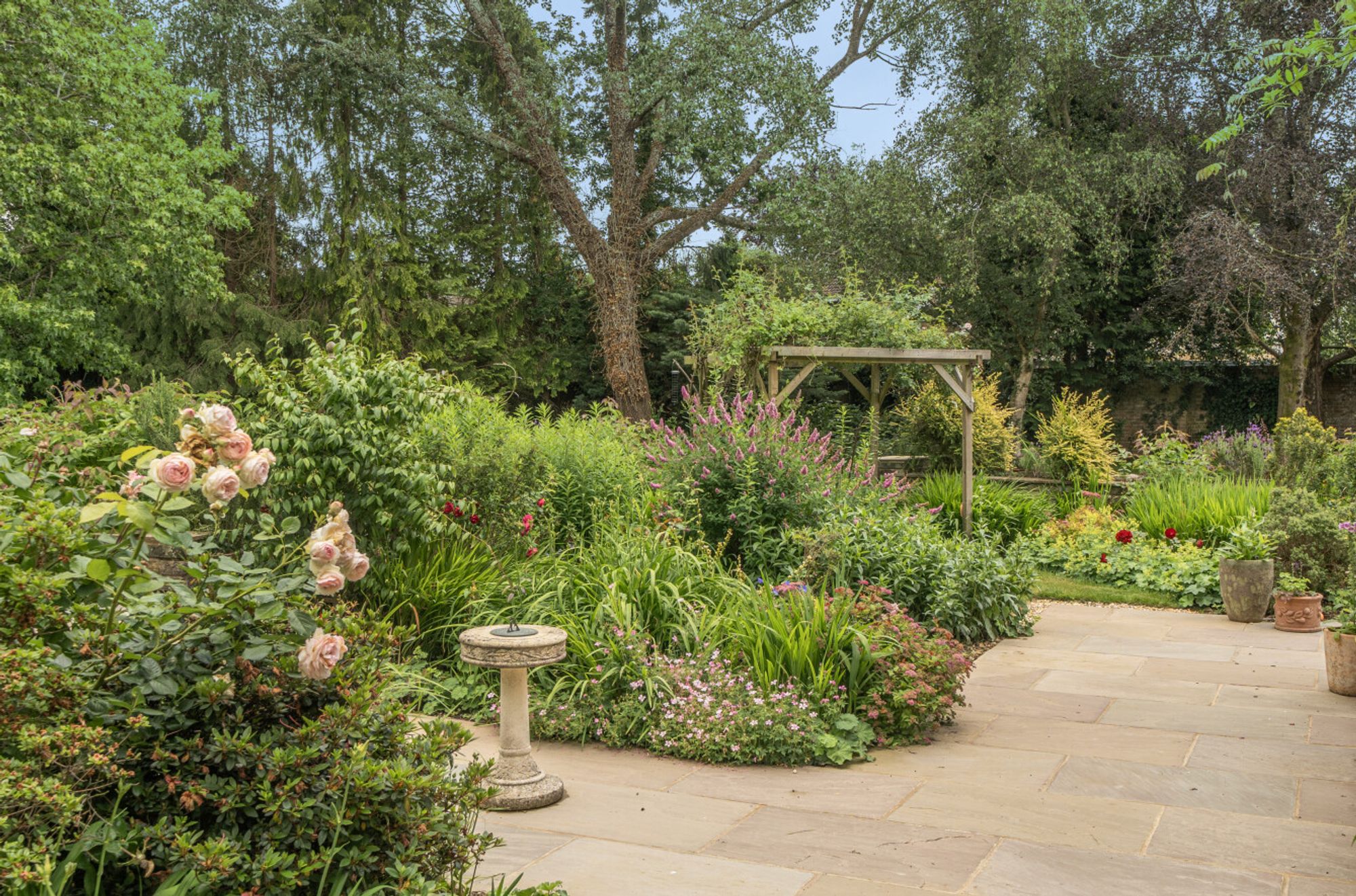 Ballsdown, Chiddingfold, GU8 images