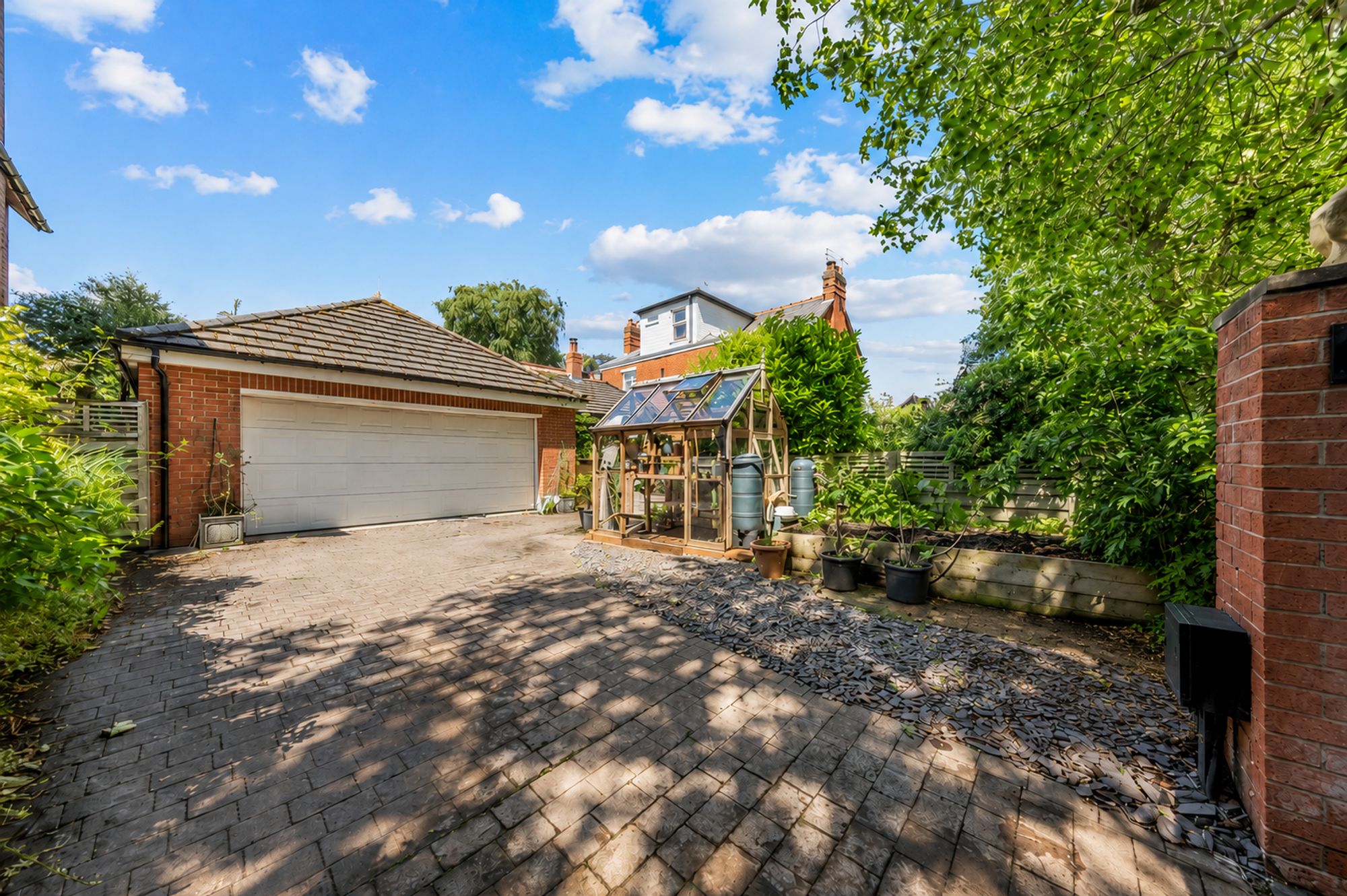 Ivy Lea, Walton Road, WA4