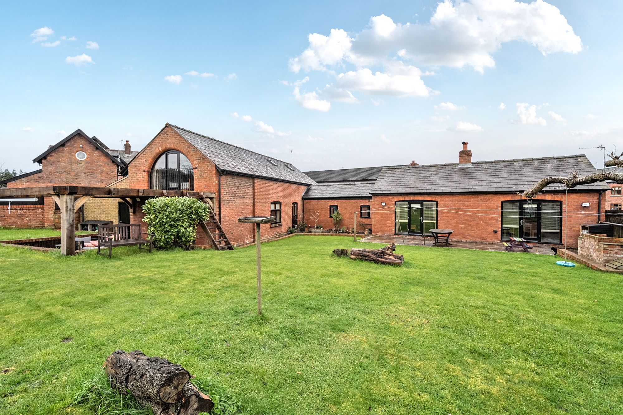 The Dairy, 4 Middlefield Farm