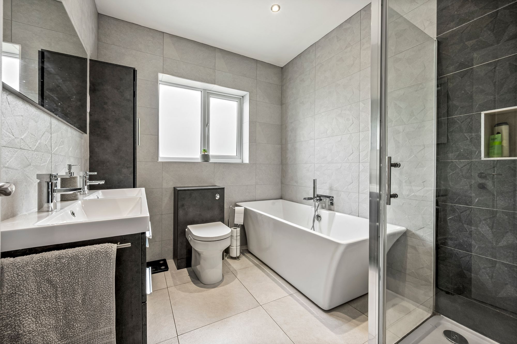 Grantham Avenue, Walton, WA4