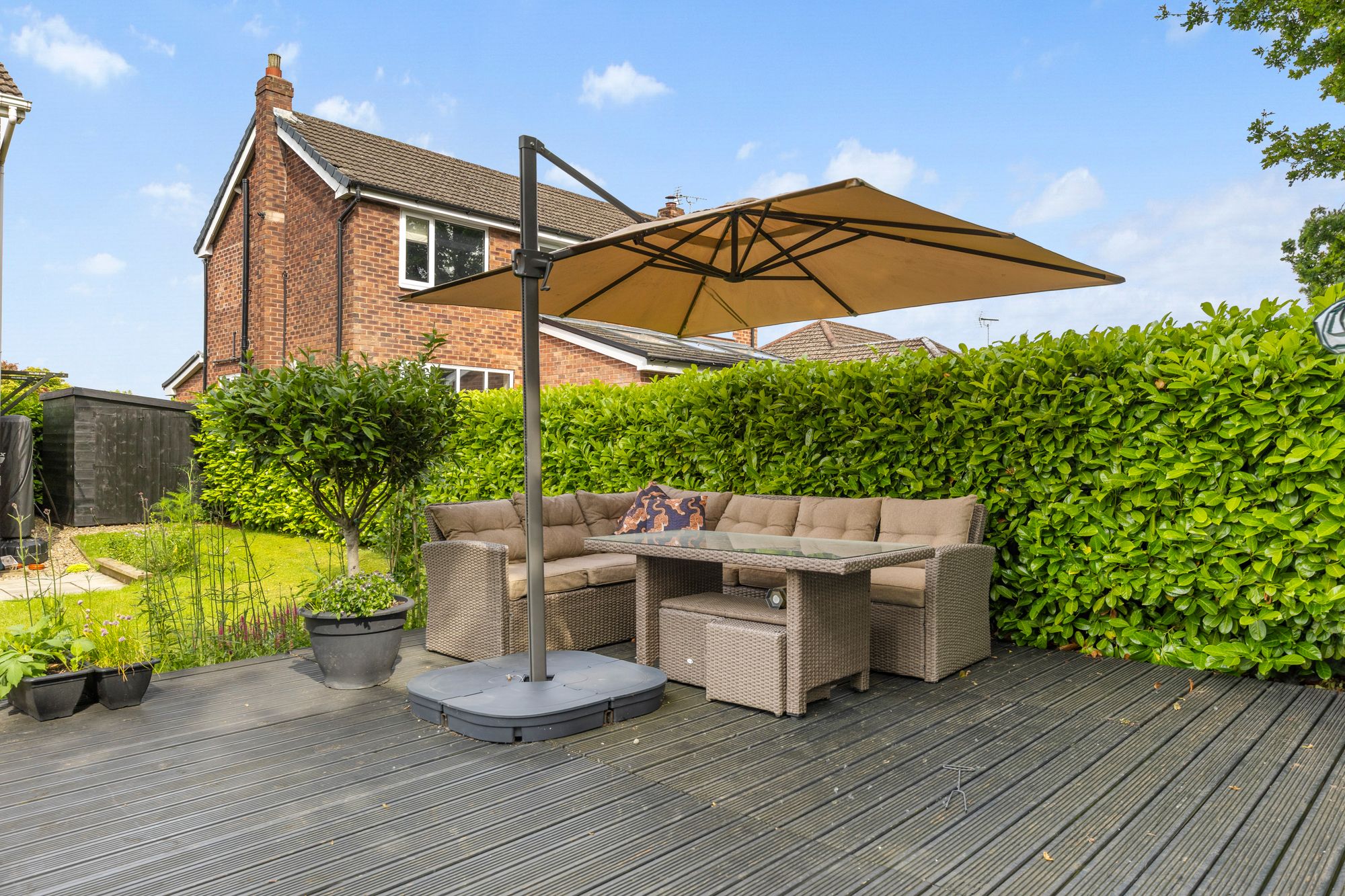 Churchfields, Croft, WA3
