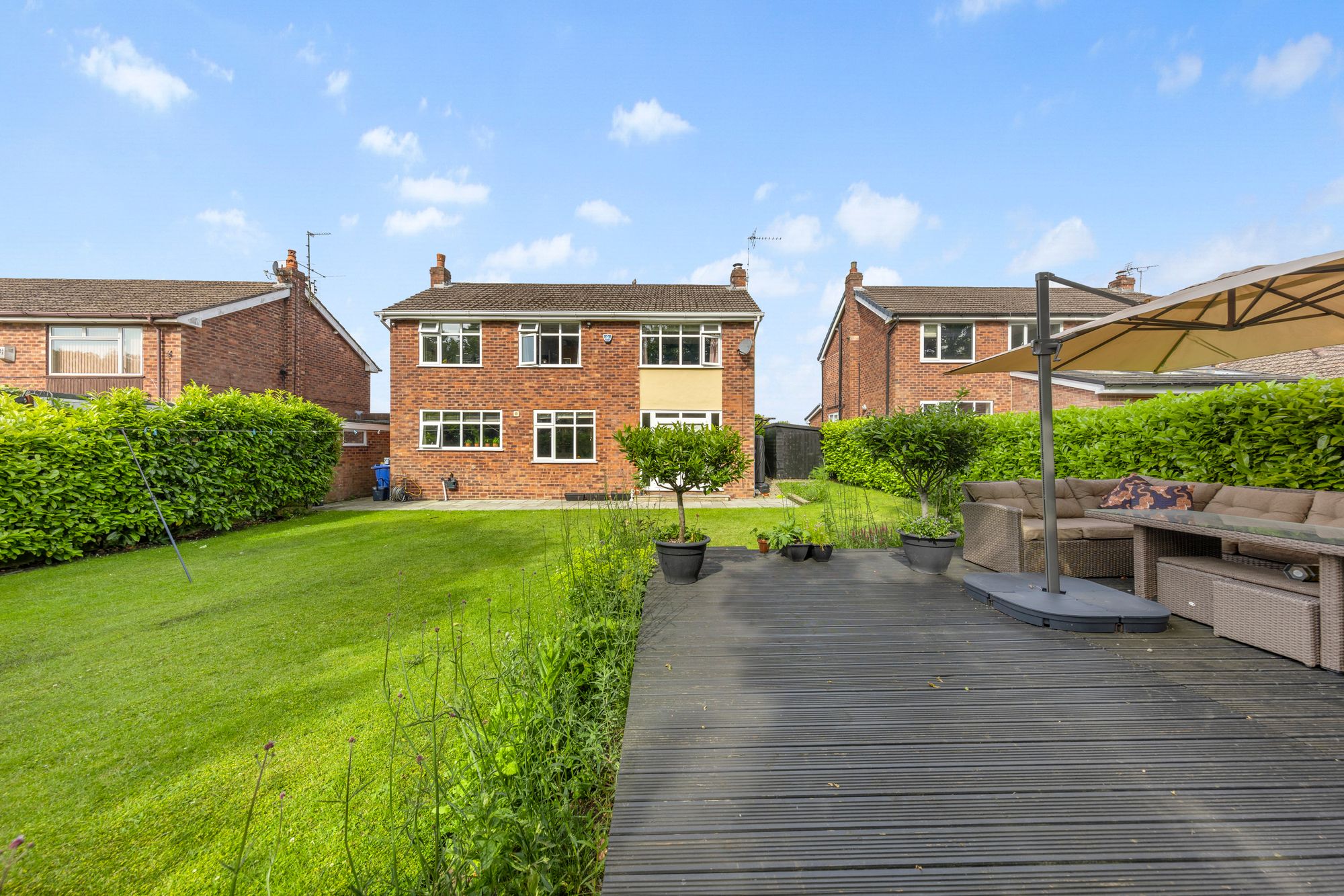 Churchfields, Croft, WA3