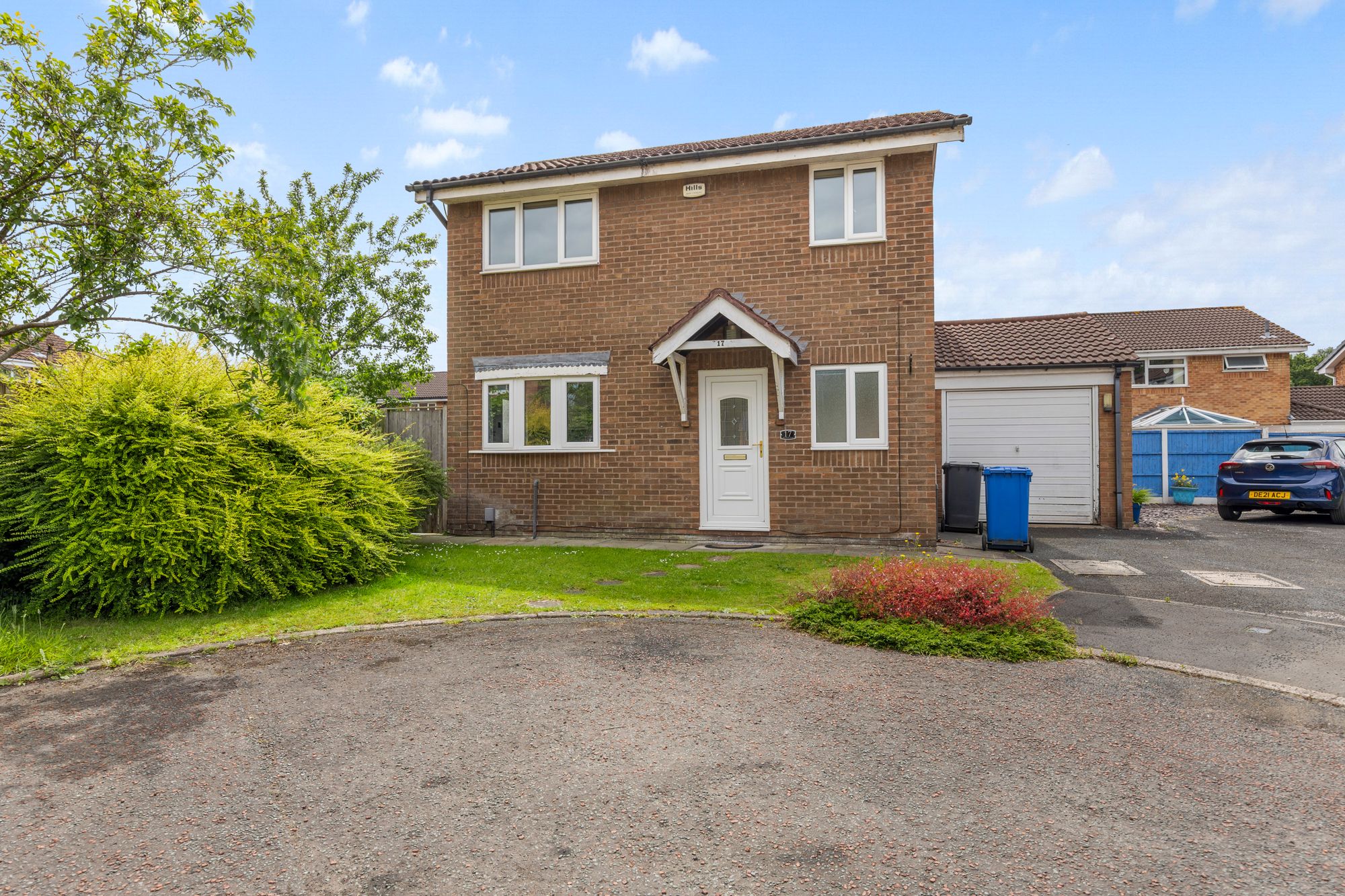 Holyhead Close, Callands, WA5